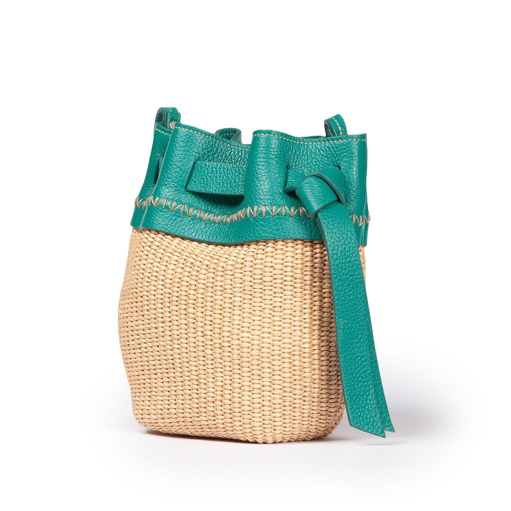 Borse Ambra mini bucket in rafia e pelle martellata verde