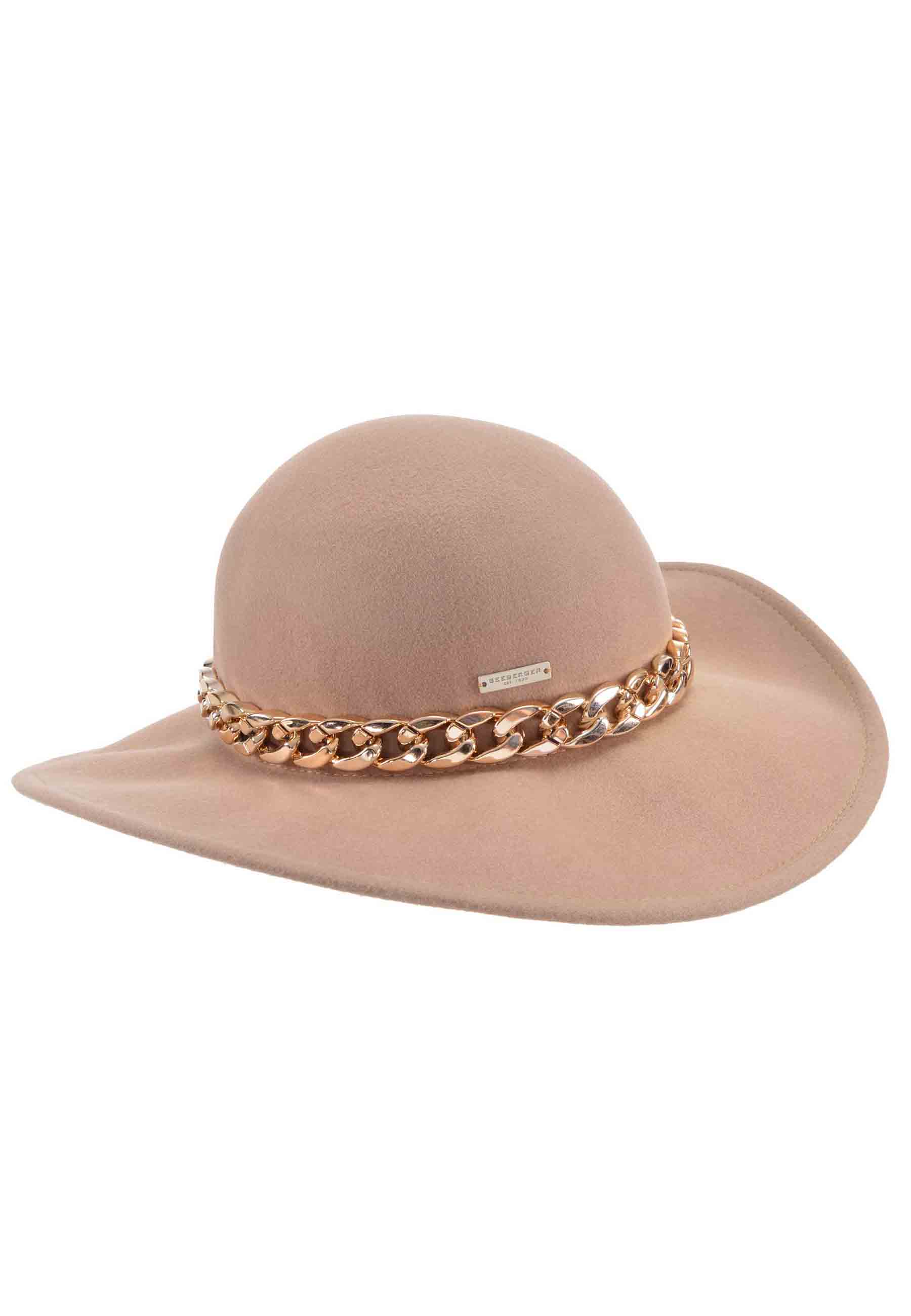 Cappello donna in lana cammello con catena oro