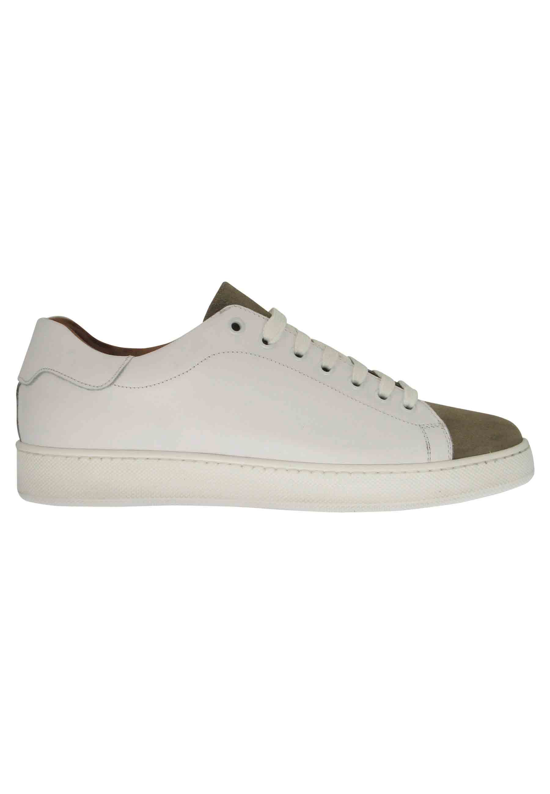 Men's off-white leather sneakers with rubber sole