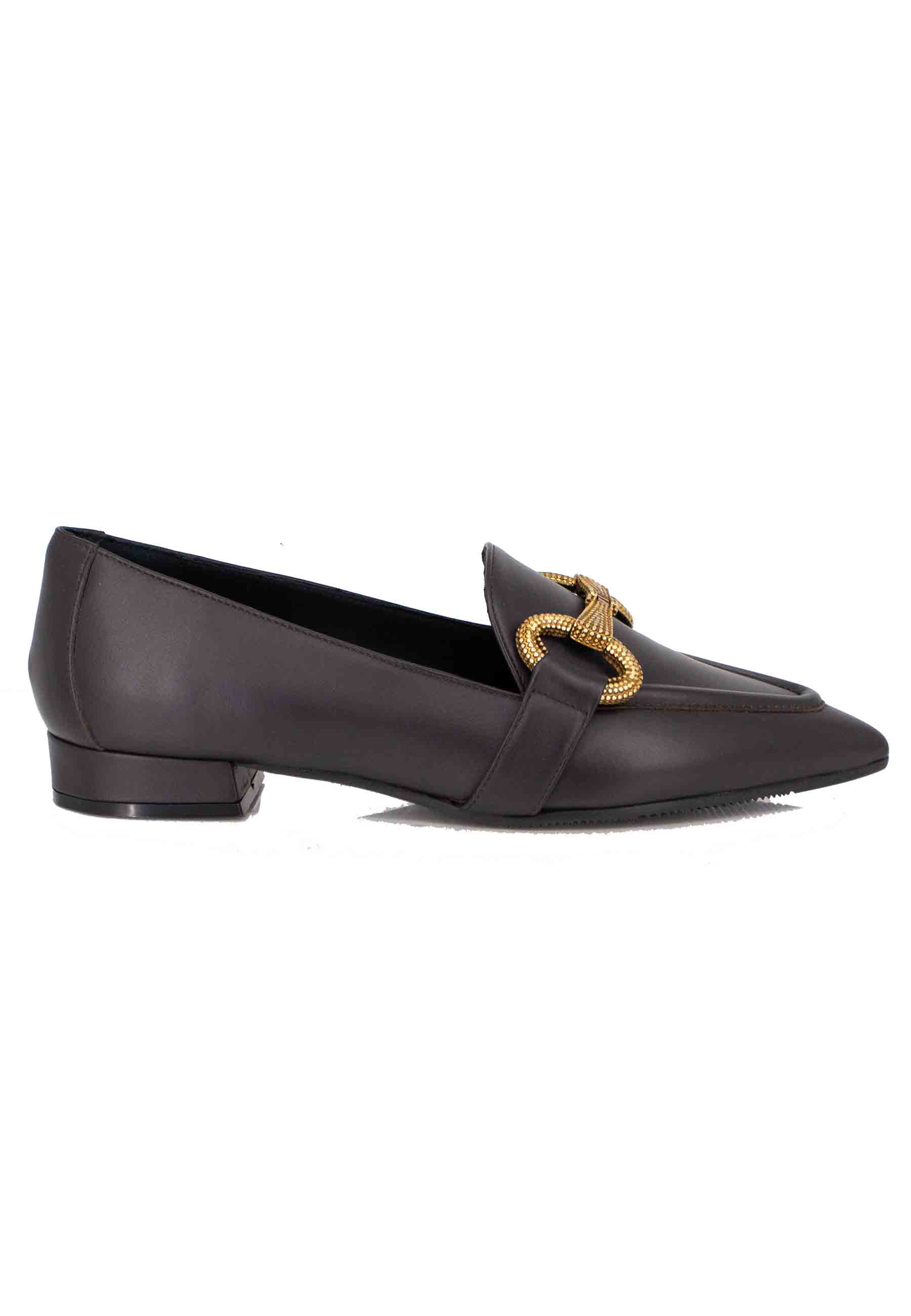 Women's moccasins in dark brown leather, low heel with horsebit and pointed toe