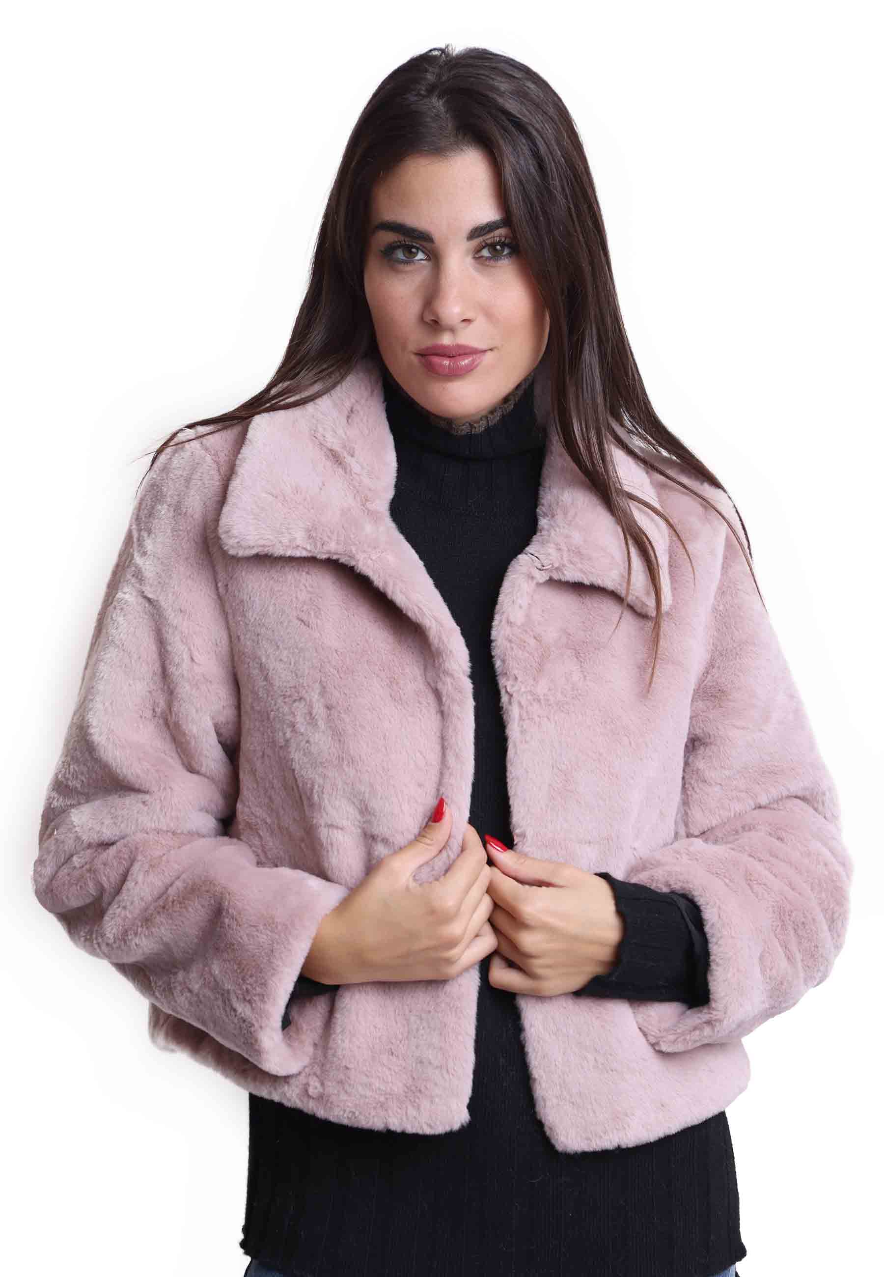 Short women's jackets in pink eco fur with concealed buttons