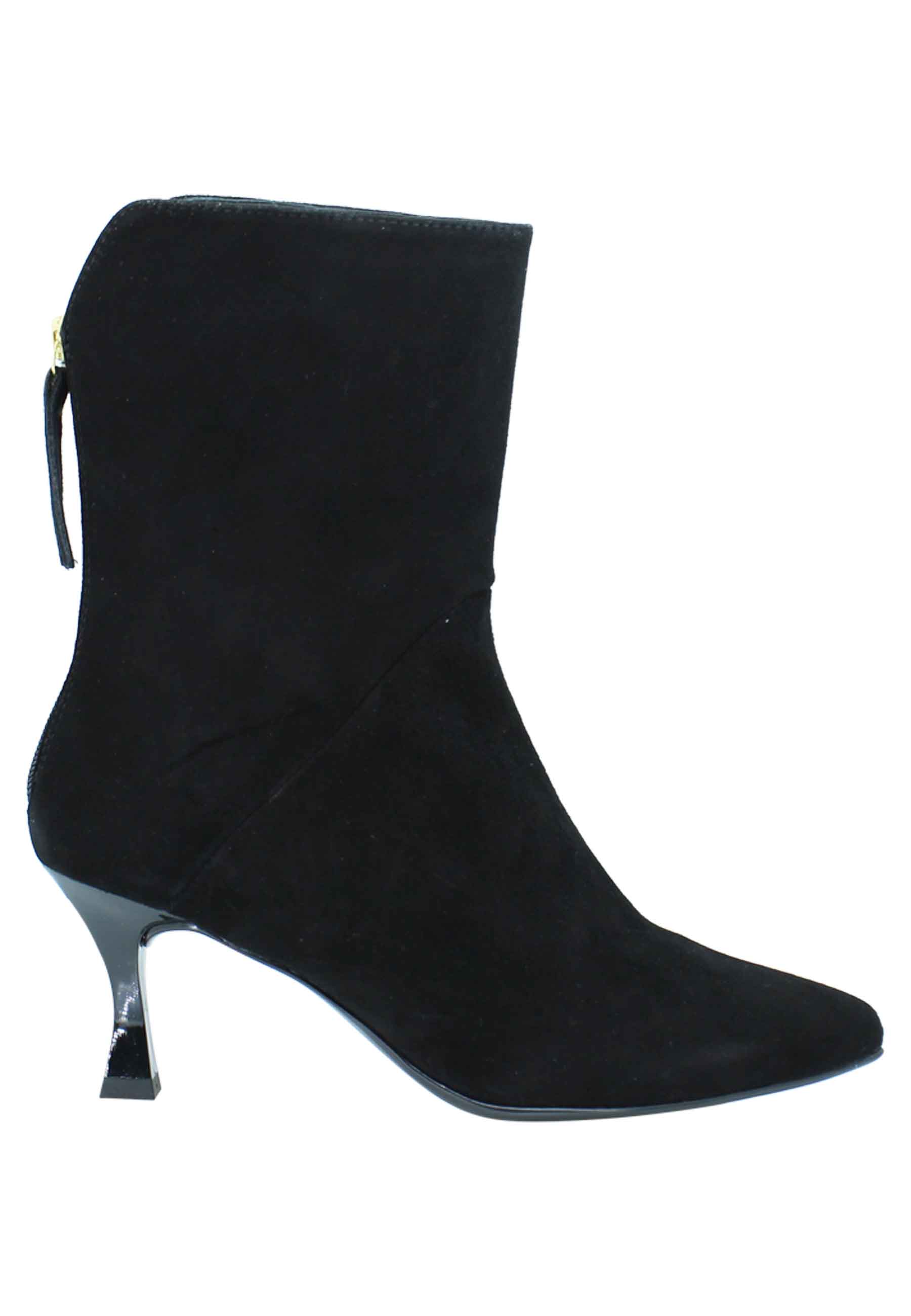 Women's ankle boots in black suede with back zip, pointed toe and shiny heel