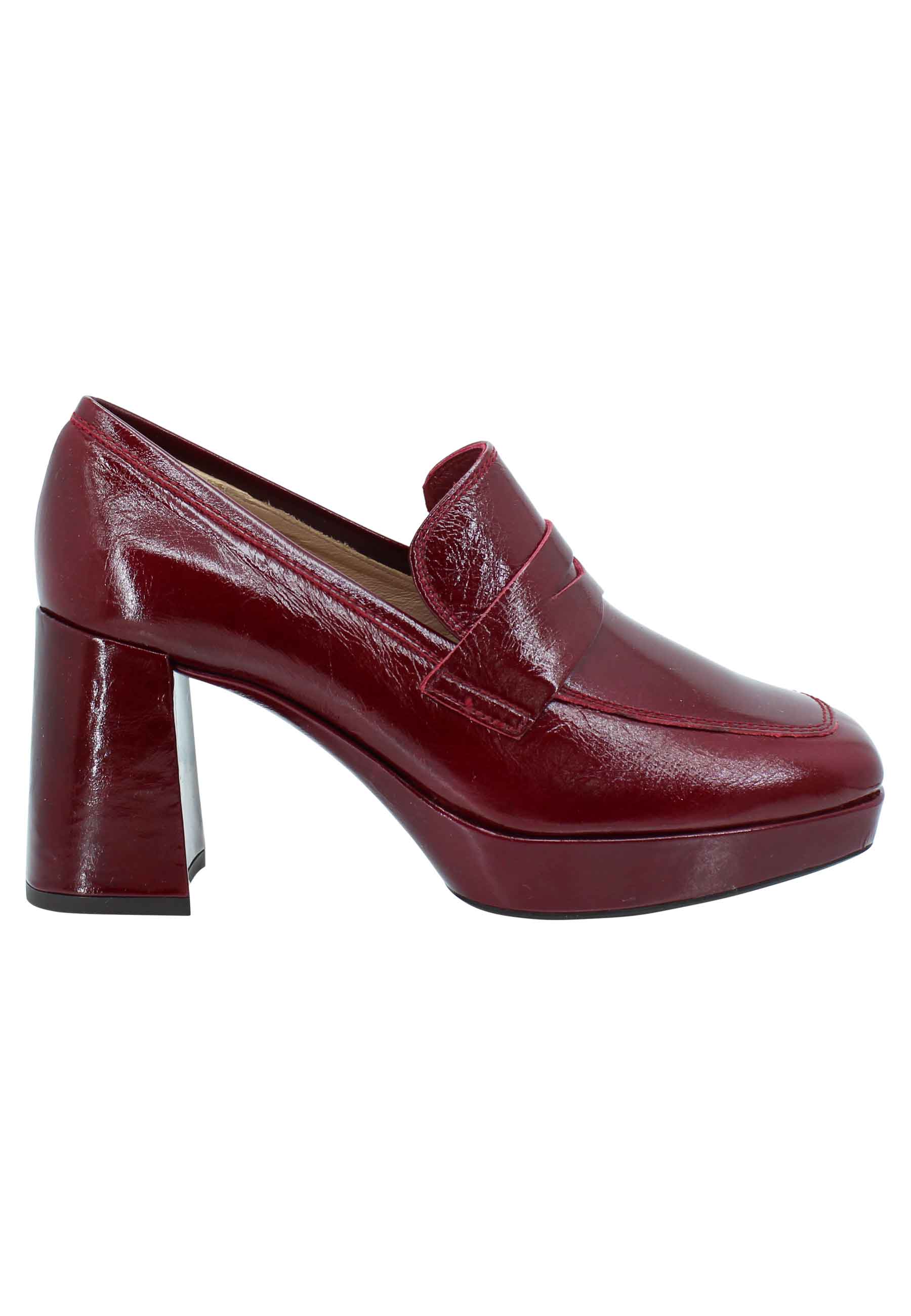 Women's burgundy patent moccasins with high heel and platform