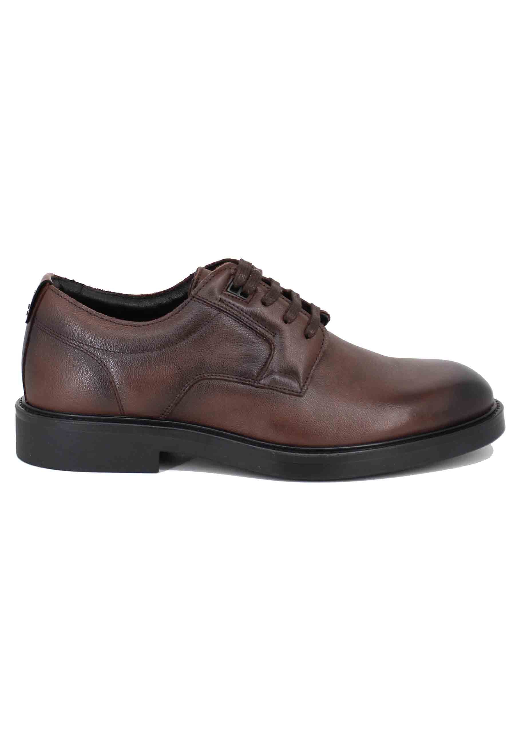Men's brown leather lace-ups