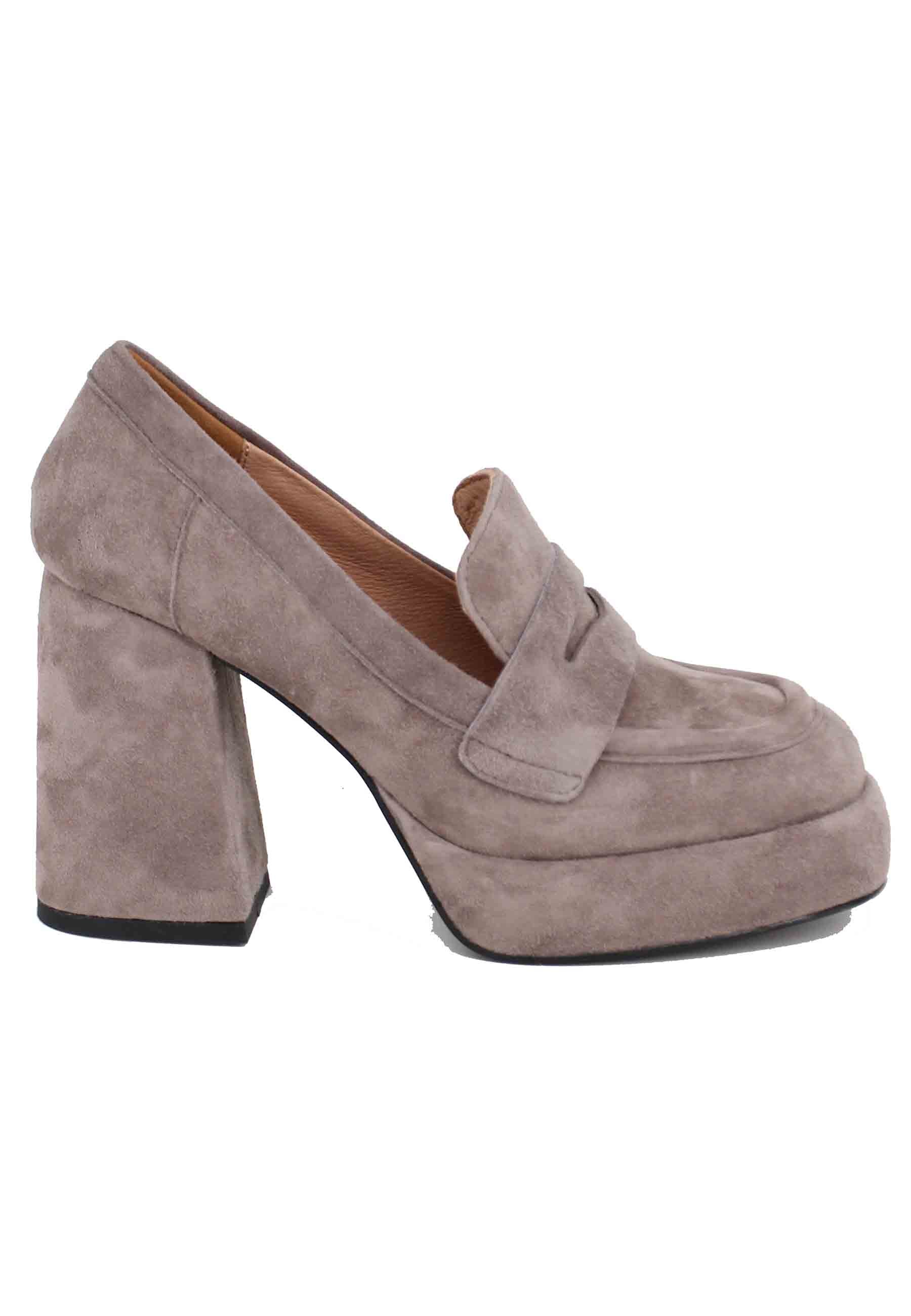 Spatarella Mocassini donna in camoscio grigio con tacco e plateau Natalie