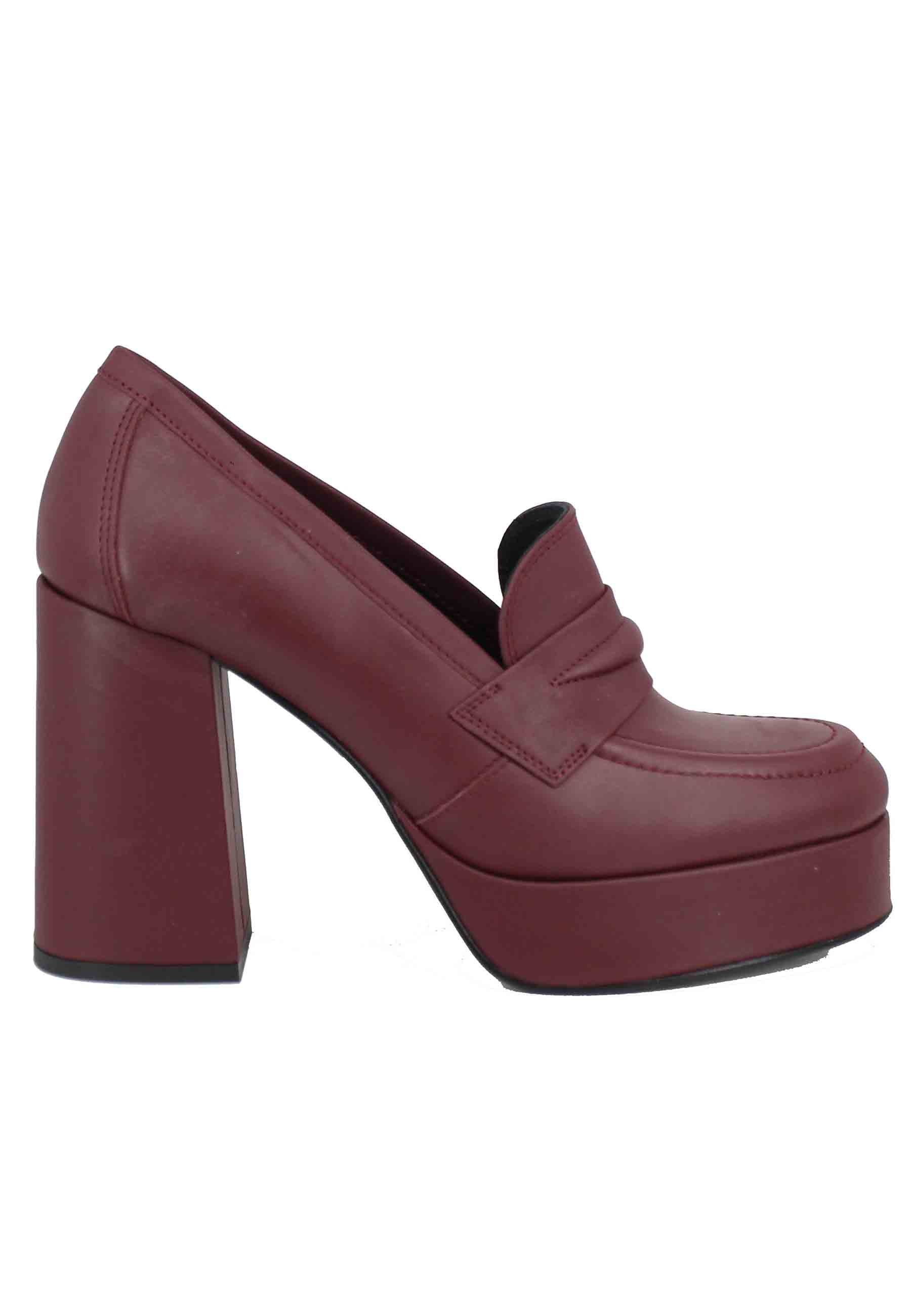 Women's moccasins in burgundy leather with high heel and platform