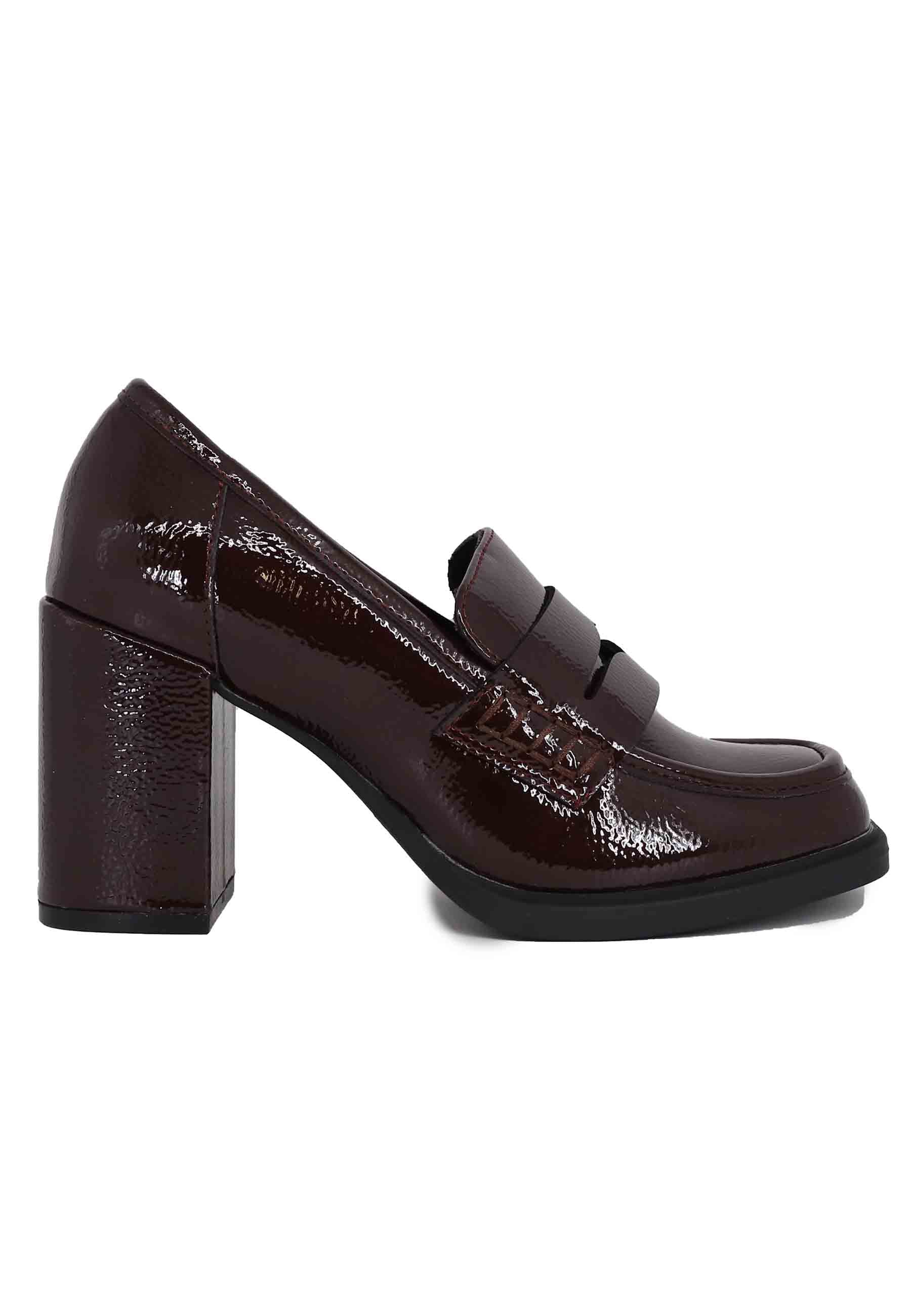 Women's burgundy patent moccasins with high heel and round toe