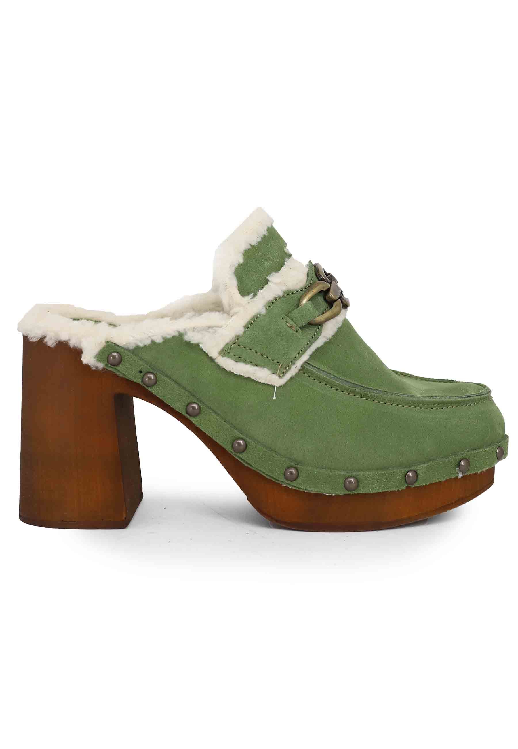 Women's clogs in green suede with eco fur lining and high heel