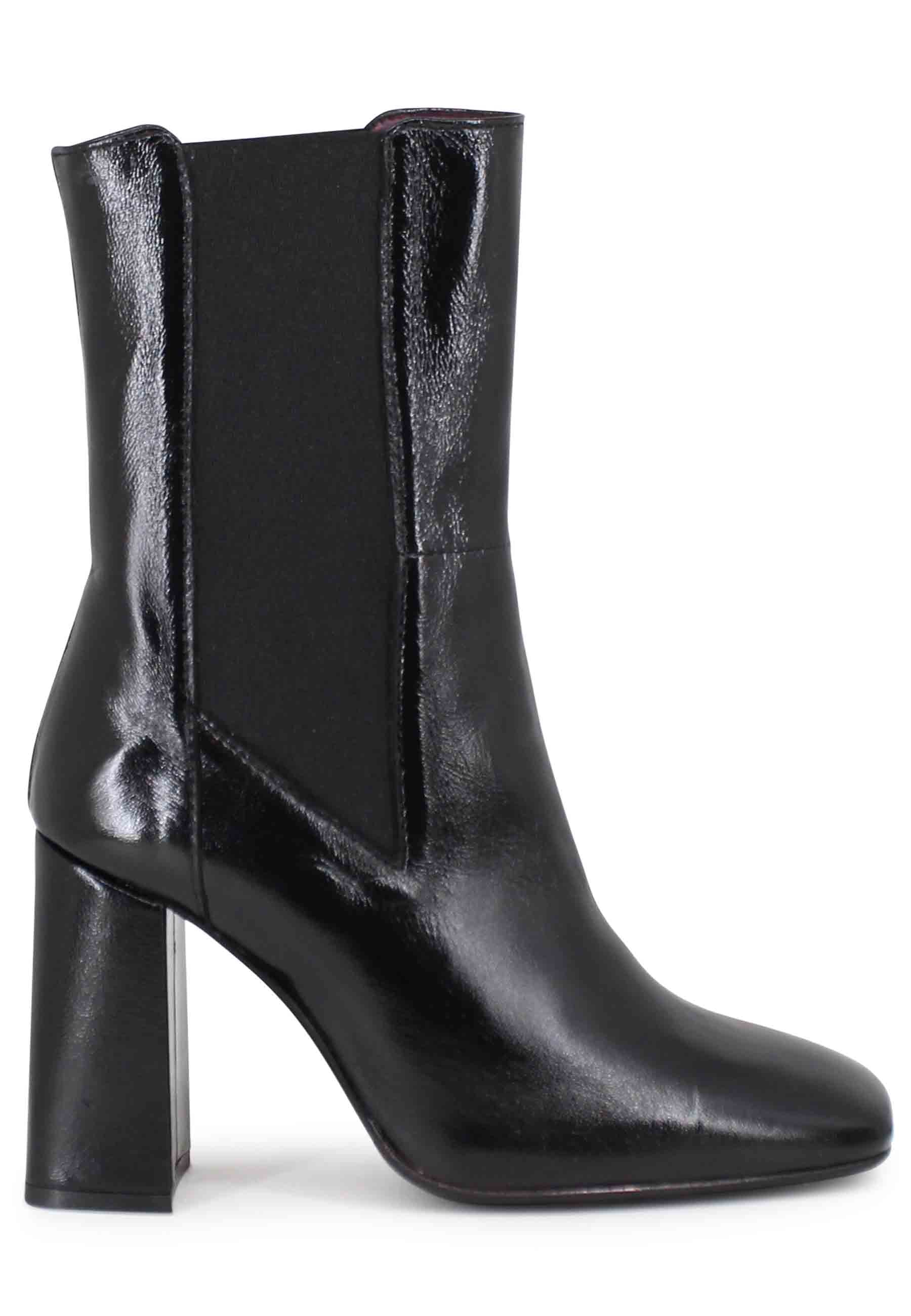 Bottines Beatles pour femmes en cuir noir à talon haut