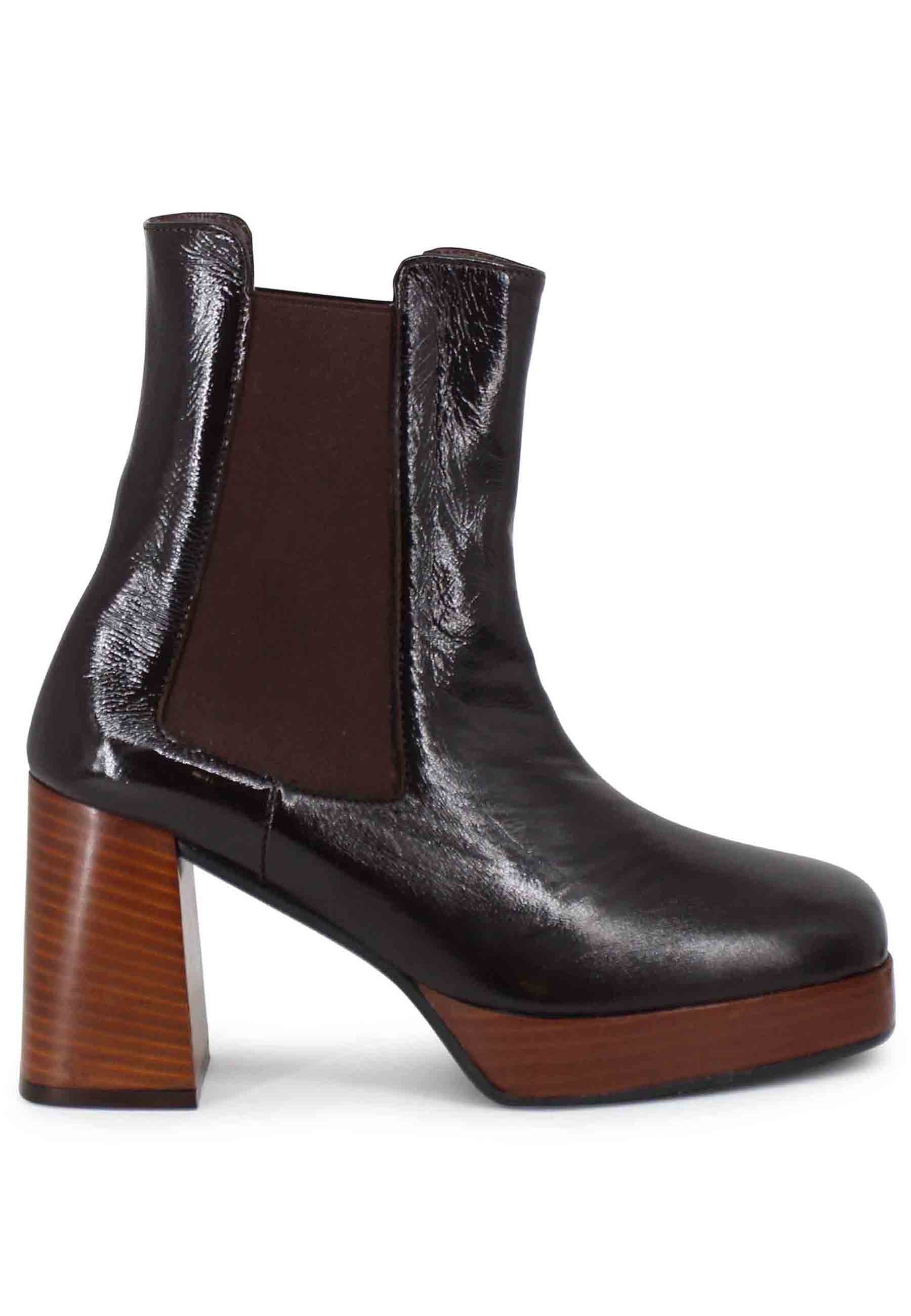 Women's Beatles ankle boots in brown leather with heel and platform