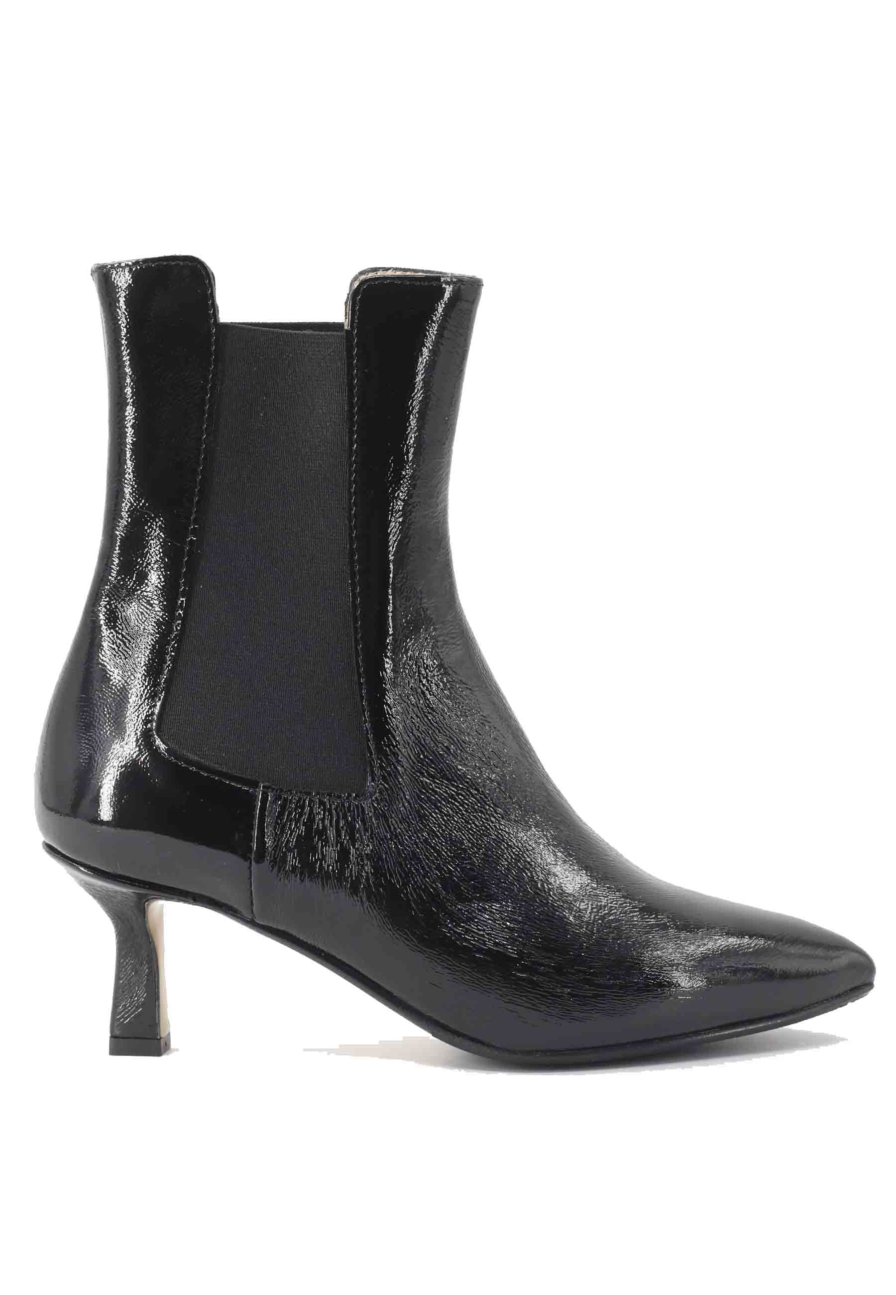 Bottines Beatles pour femmes en naplack noir à talon moyen et bout pointu