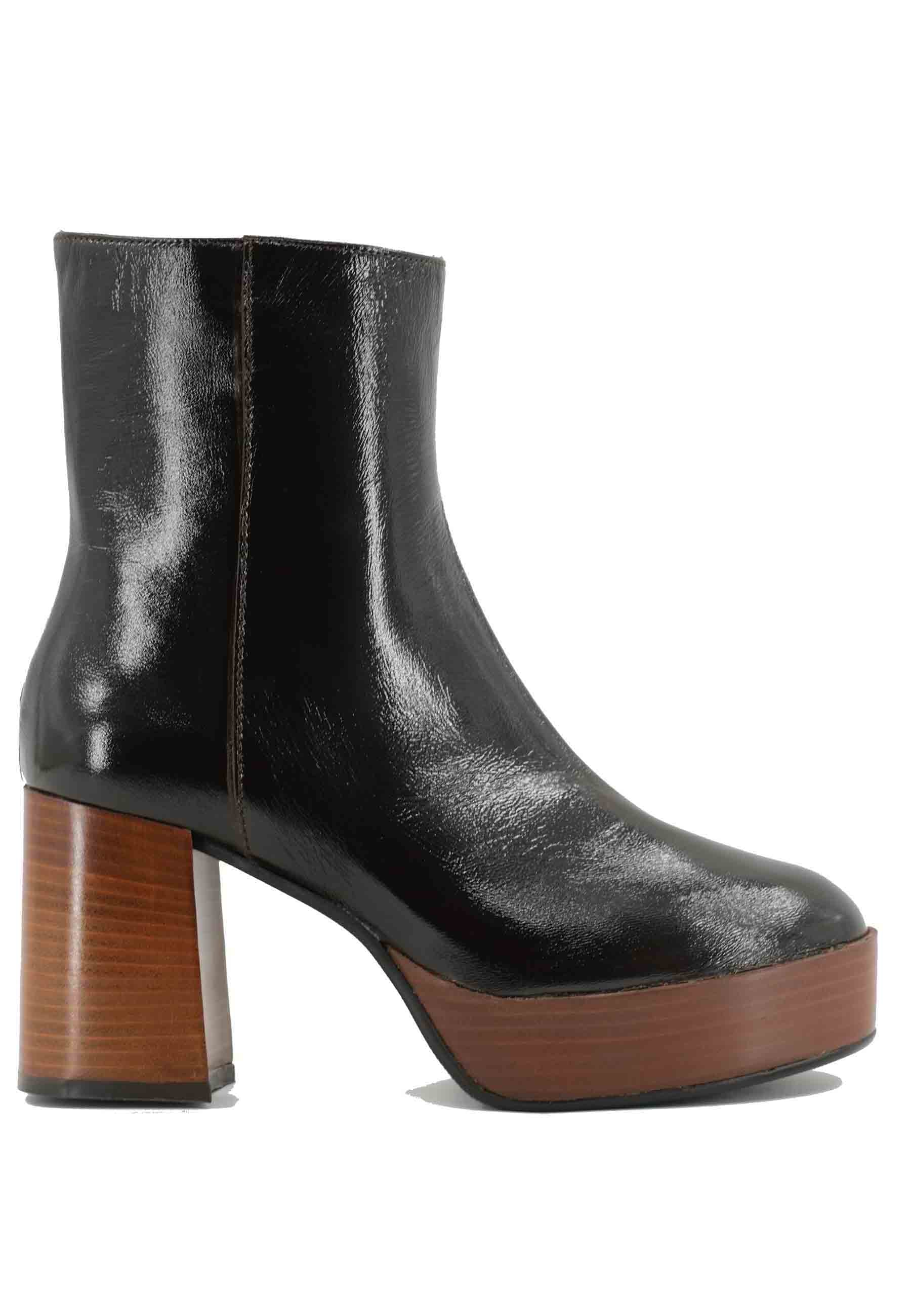 TR1556 ankle boots in dark brown leather with high heel and platform with side zip closure