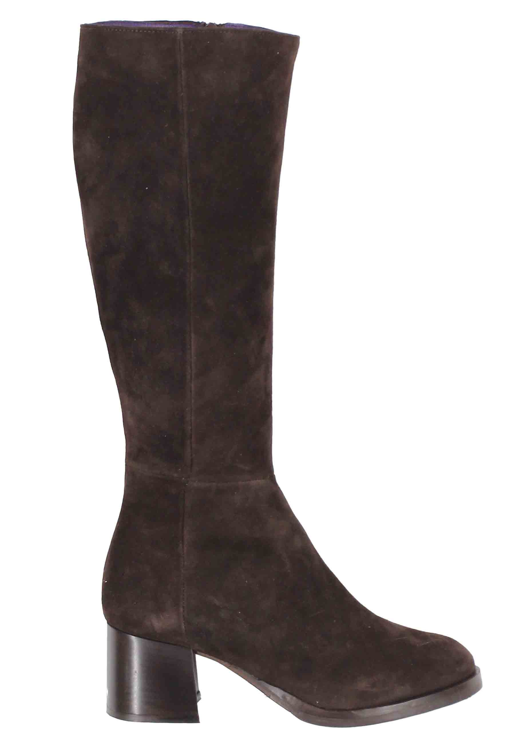 Women's boots in dark brown suede with low heel