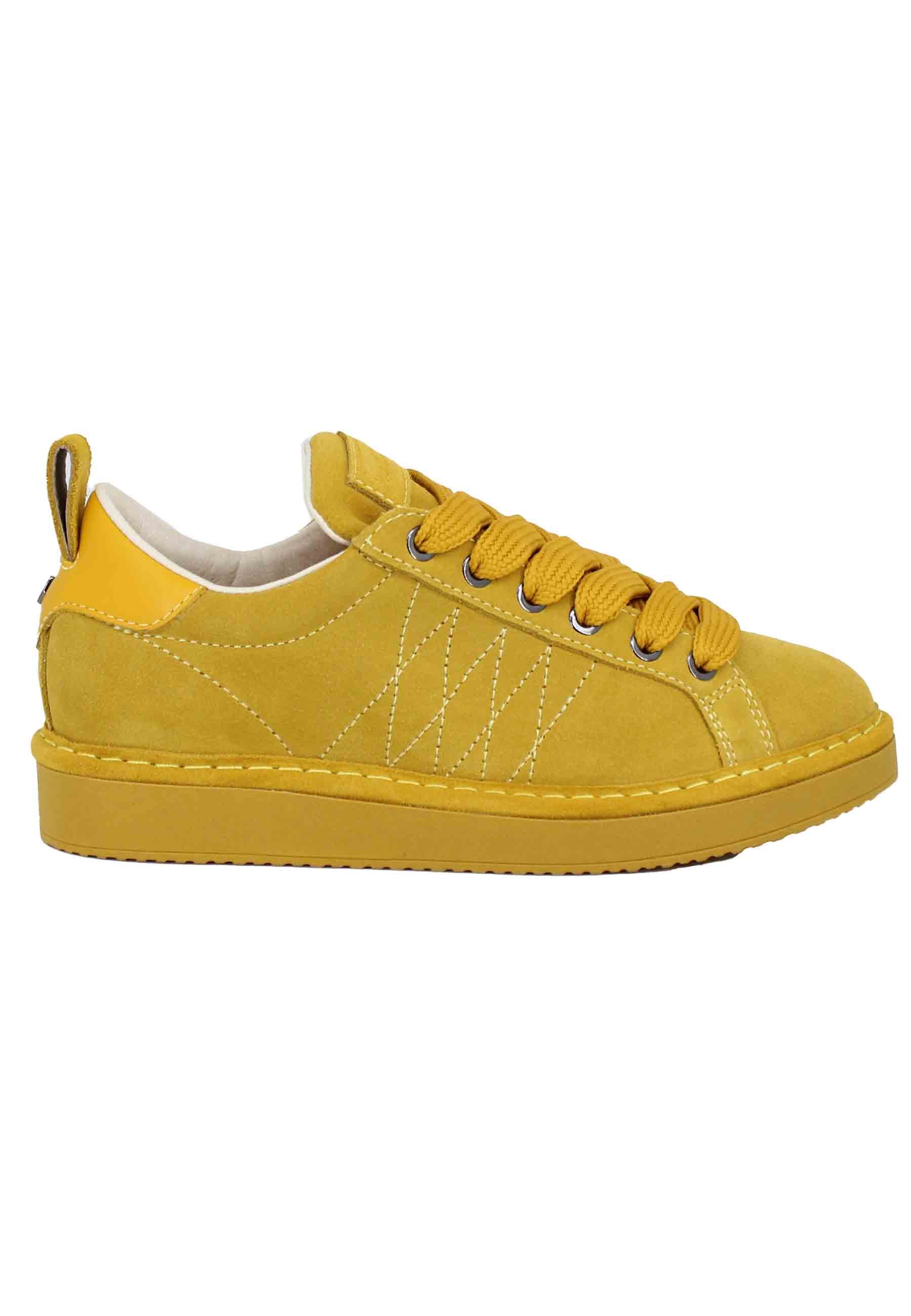 Sneakers donna in eco camoscio giallo