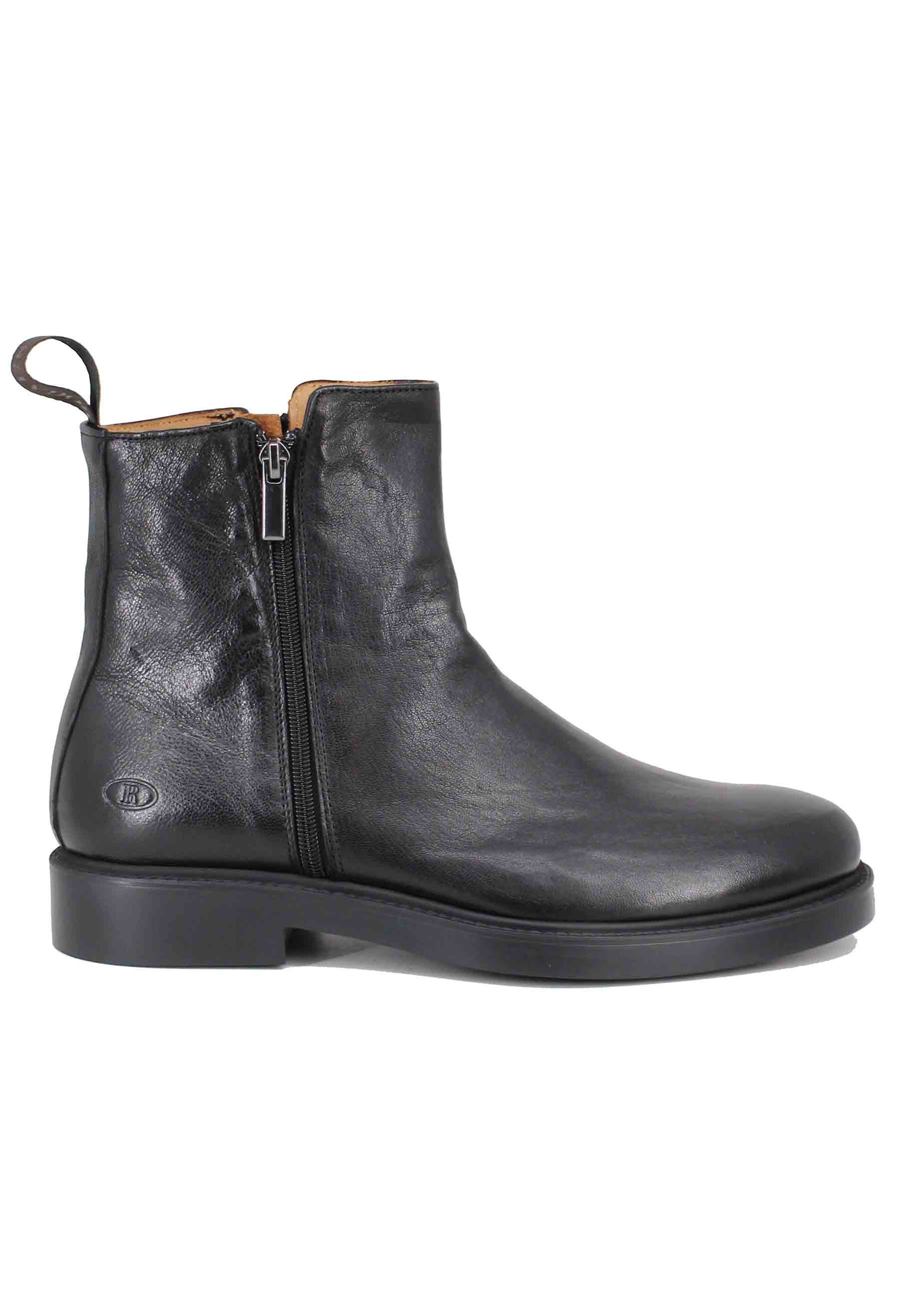 Men's black leather ankle boots with rubber sole