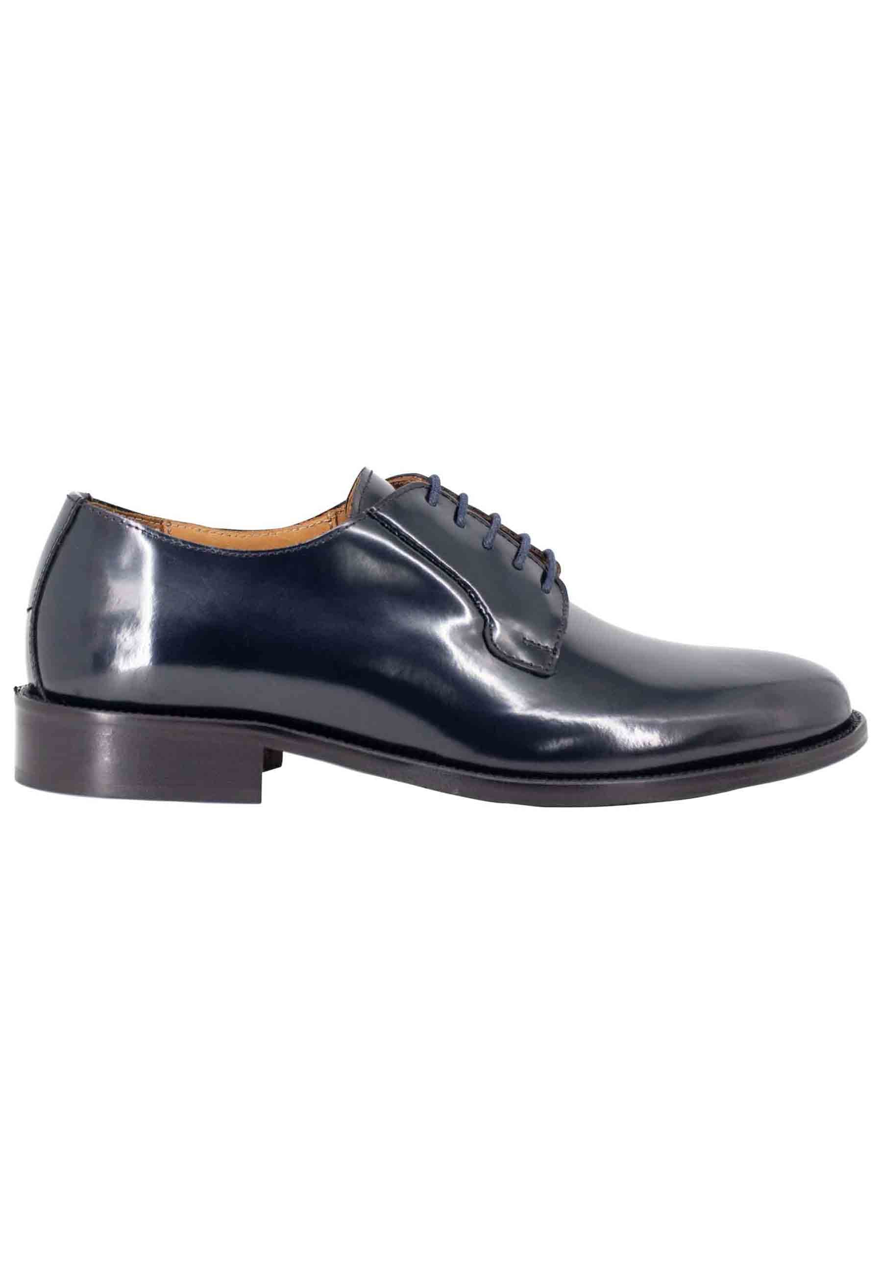 Men's lace-ups in blue shiny leather with stitched leather sole