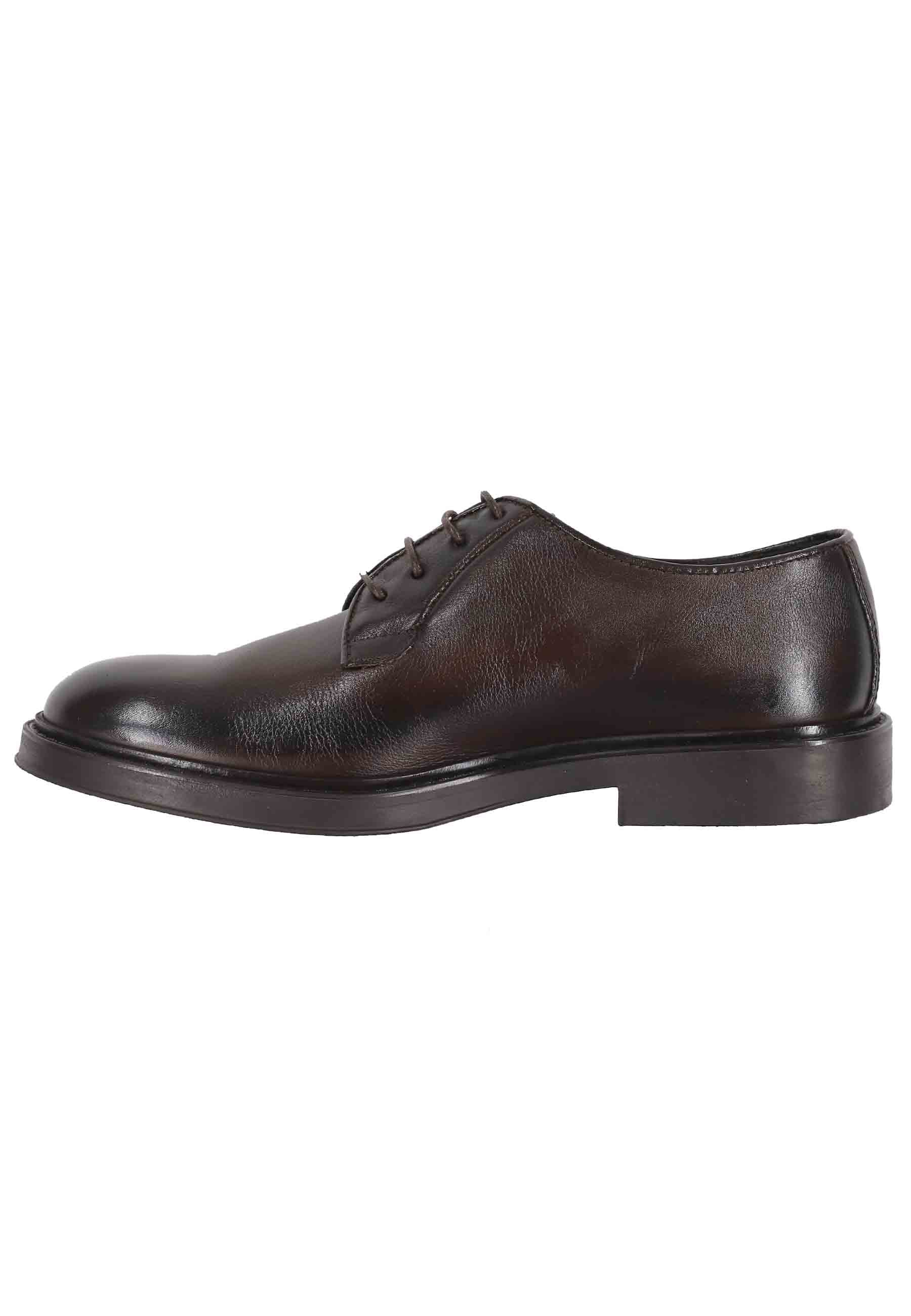 Men's lace-ups in dark brown leather with rubber sole