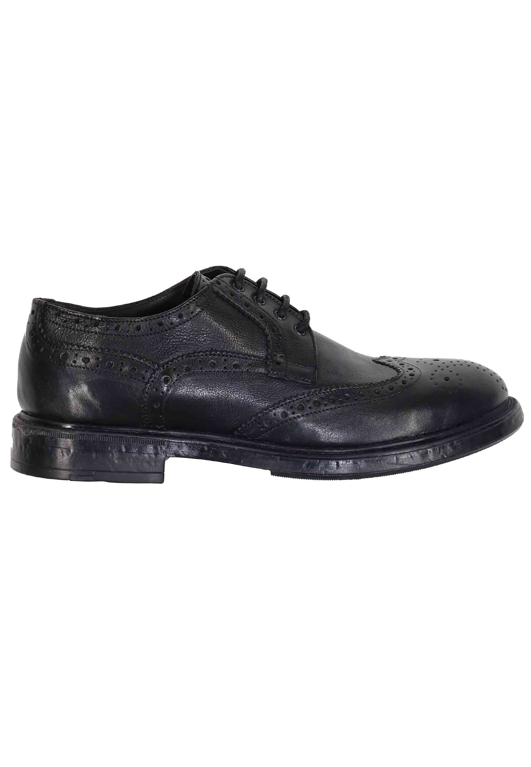 Men's lace-ups in black leather with English stitching and rubber sole