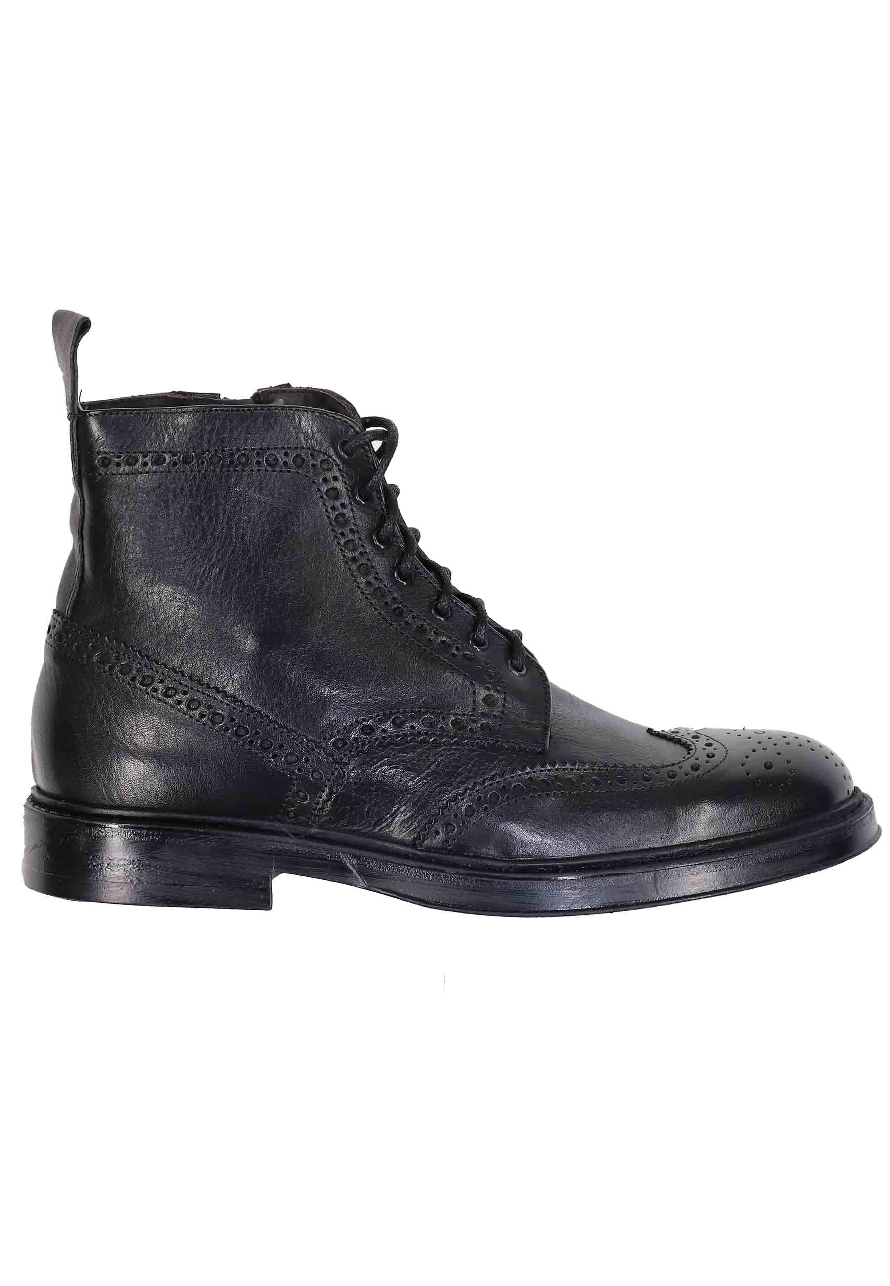 Men's lace-up ankle boots in black leather with stitching and rubber sole