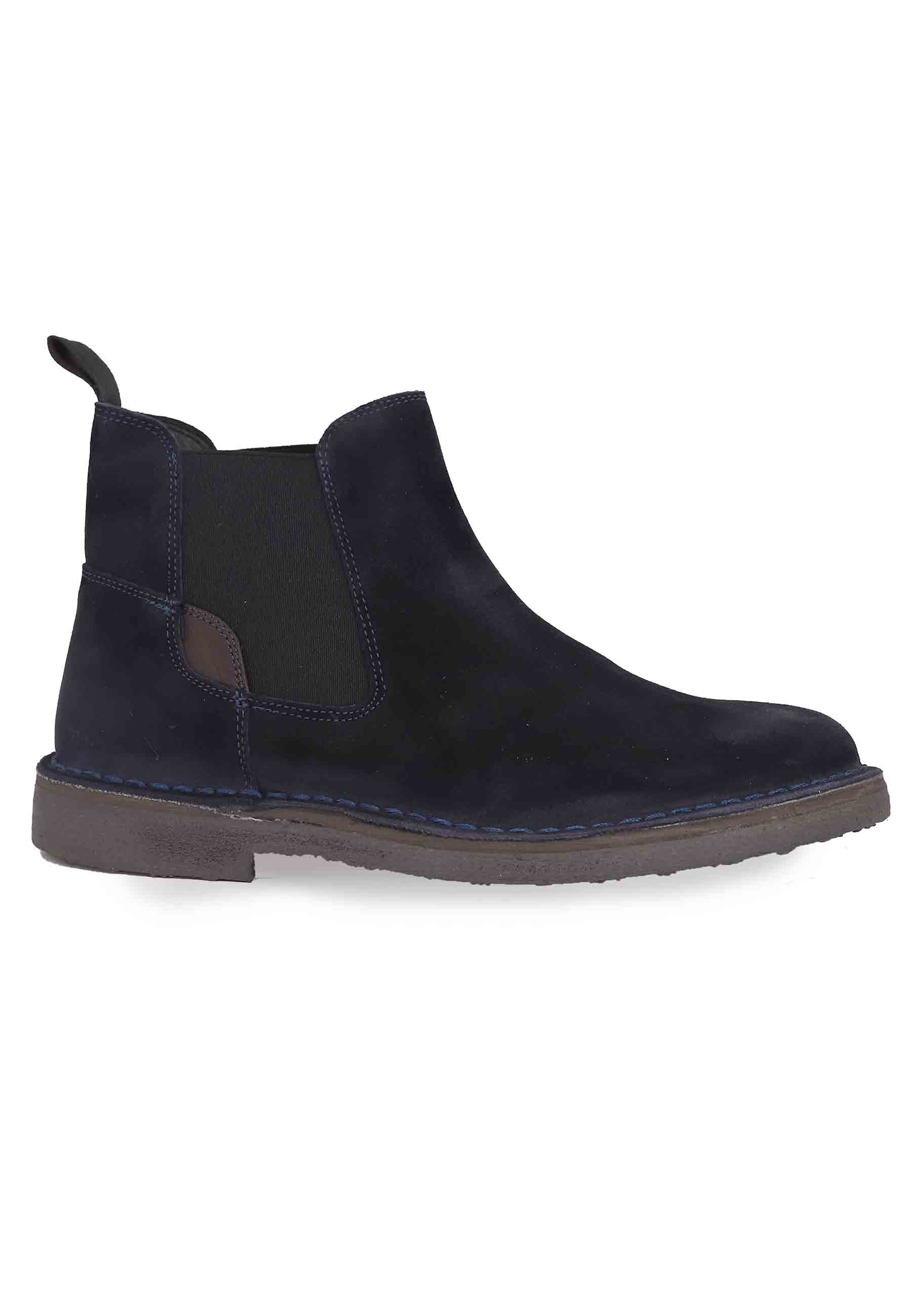 Chelsea boot in blue suede with rubber sole