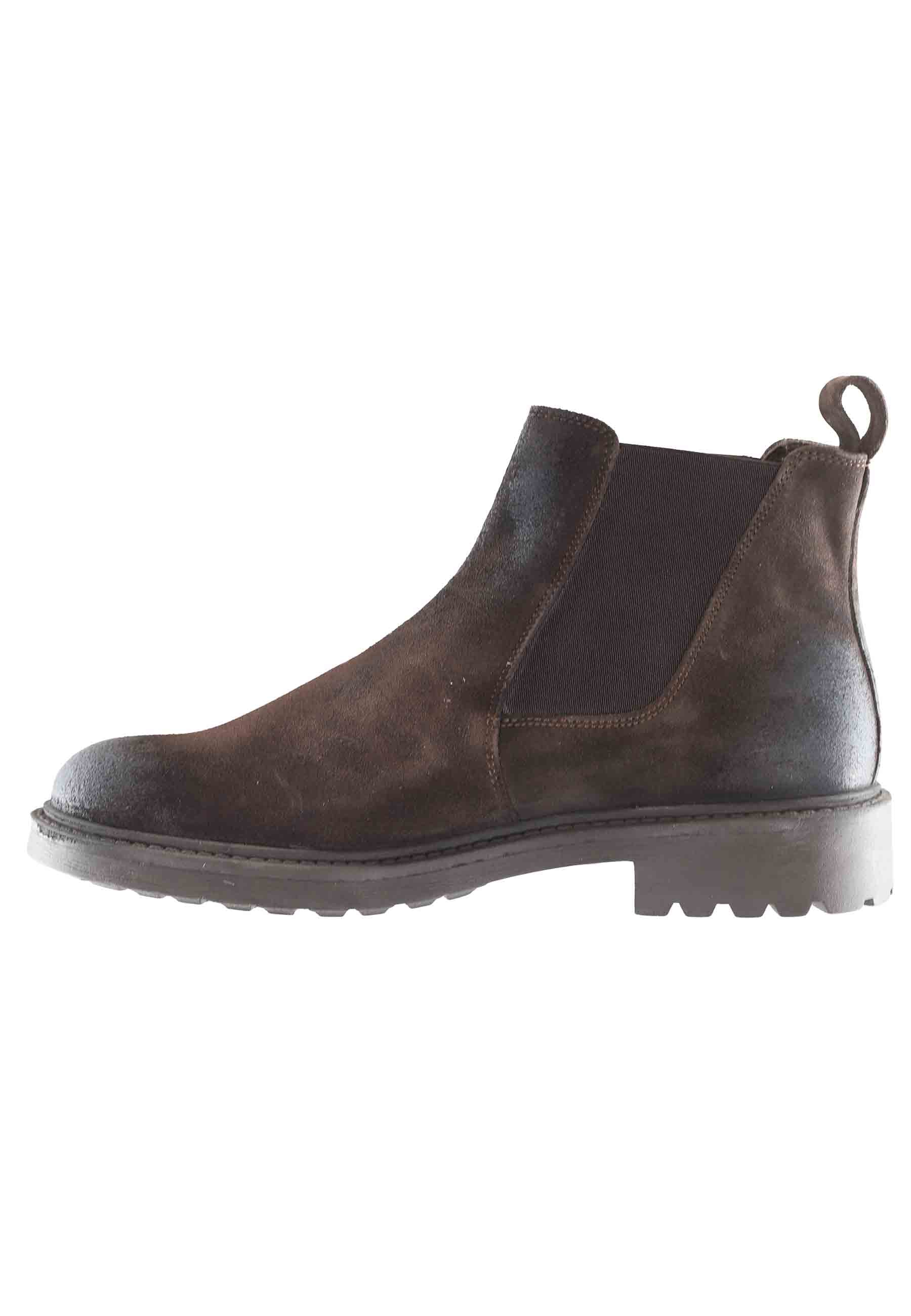 Men's chelsea boot in dark brown suede with lug sole