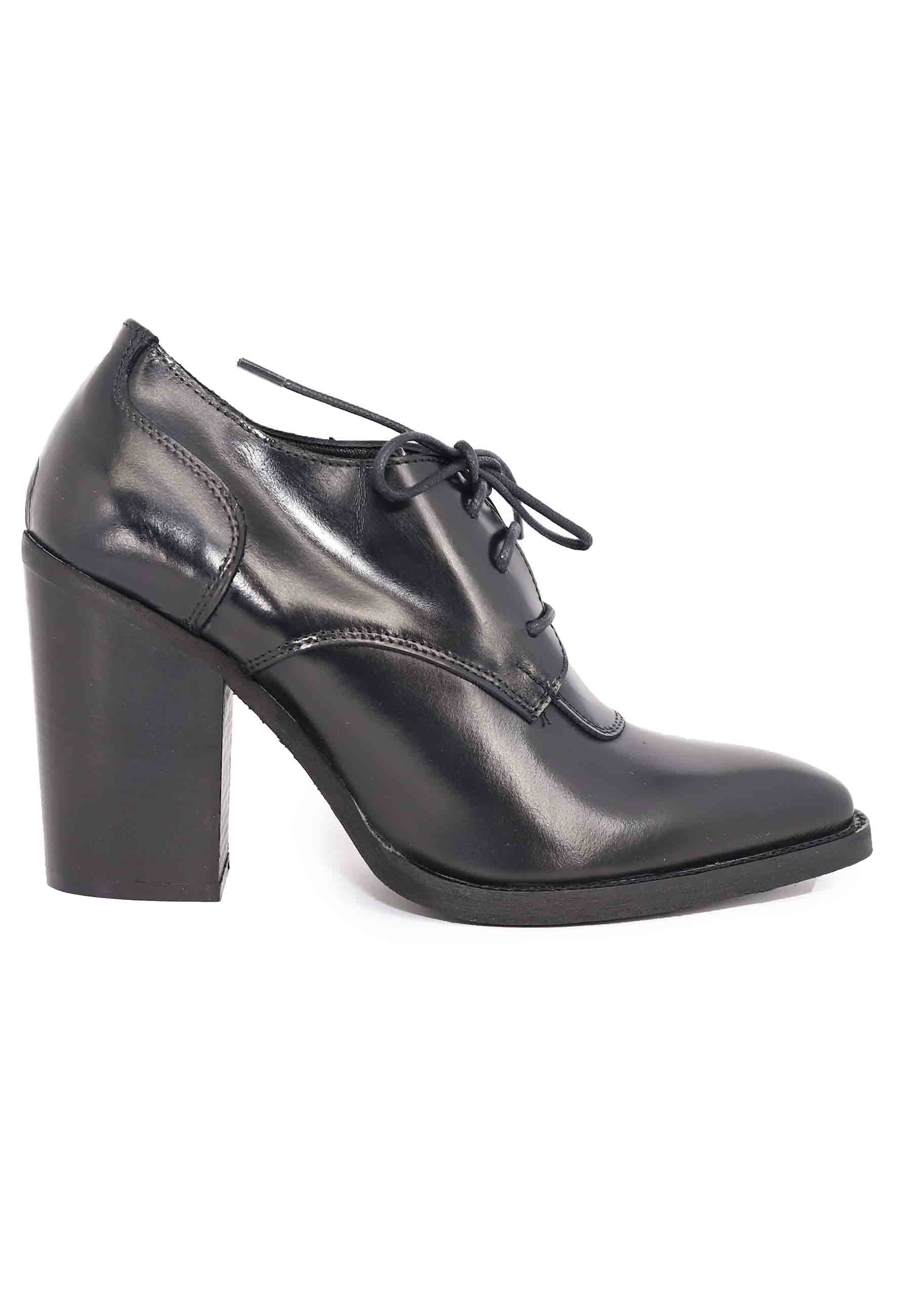 Women's black leather lace-ups with high heel and pointed toe