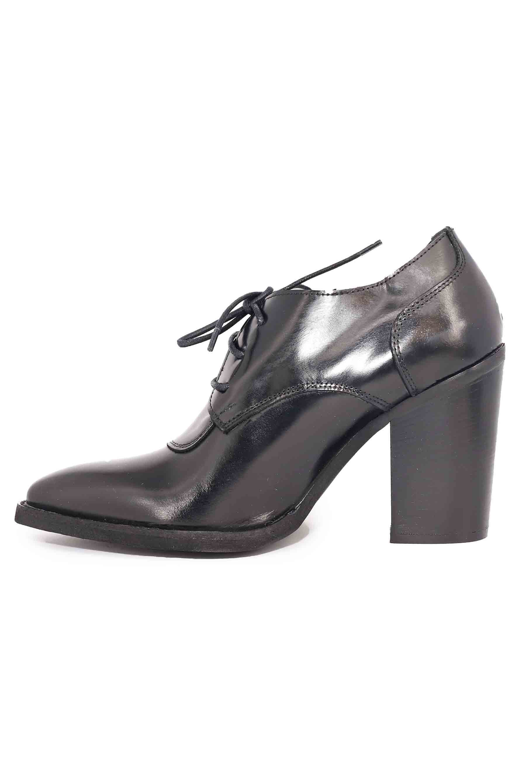 Women's black leather lace-ups with high heel and pointed toe