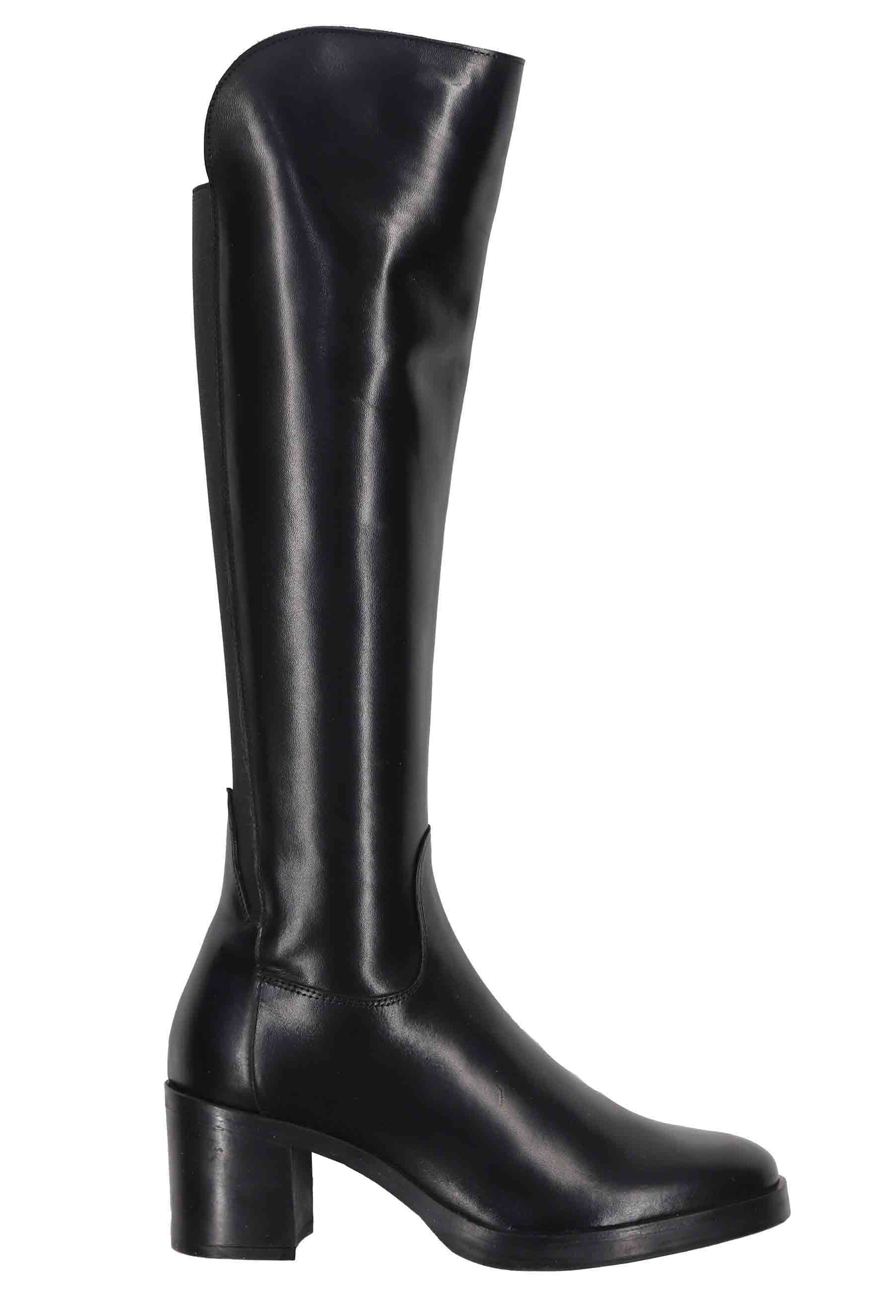 Boots femme en cuir noir avec guêtres et bout rond