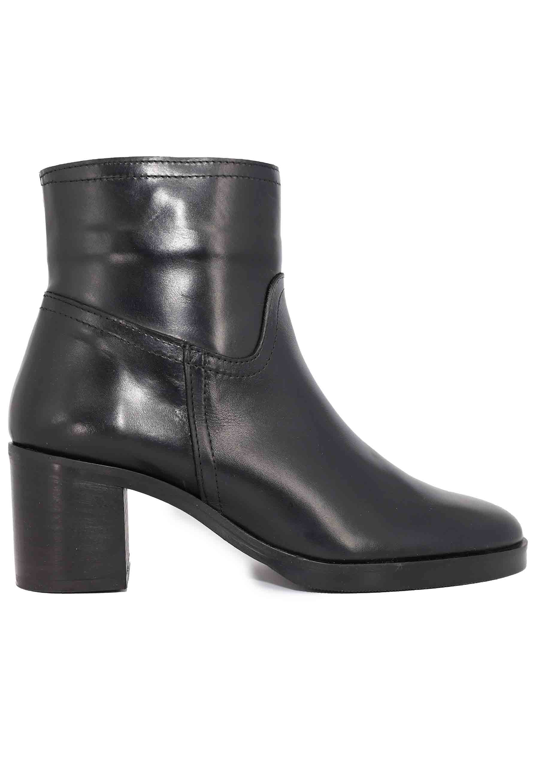 Women's black leather ankle boots with heel and rubber sole
