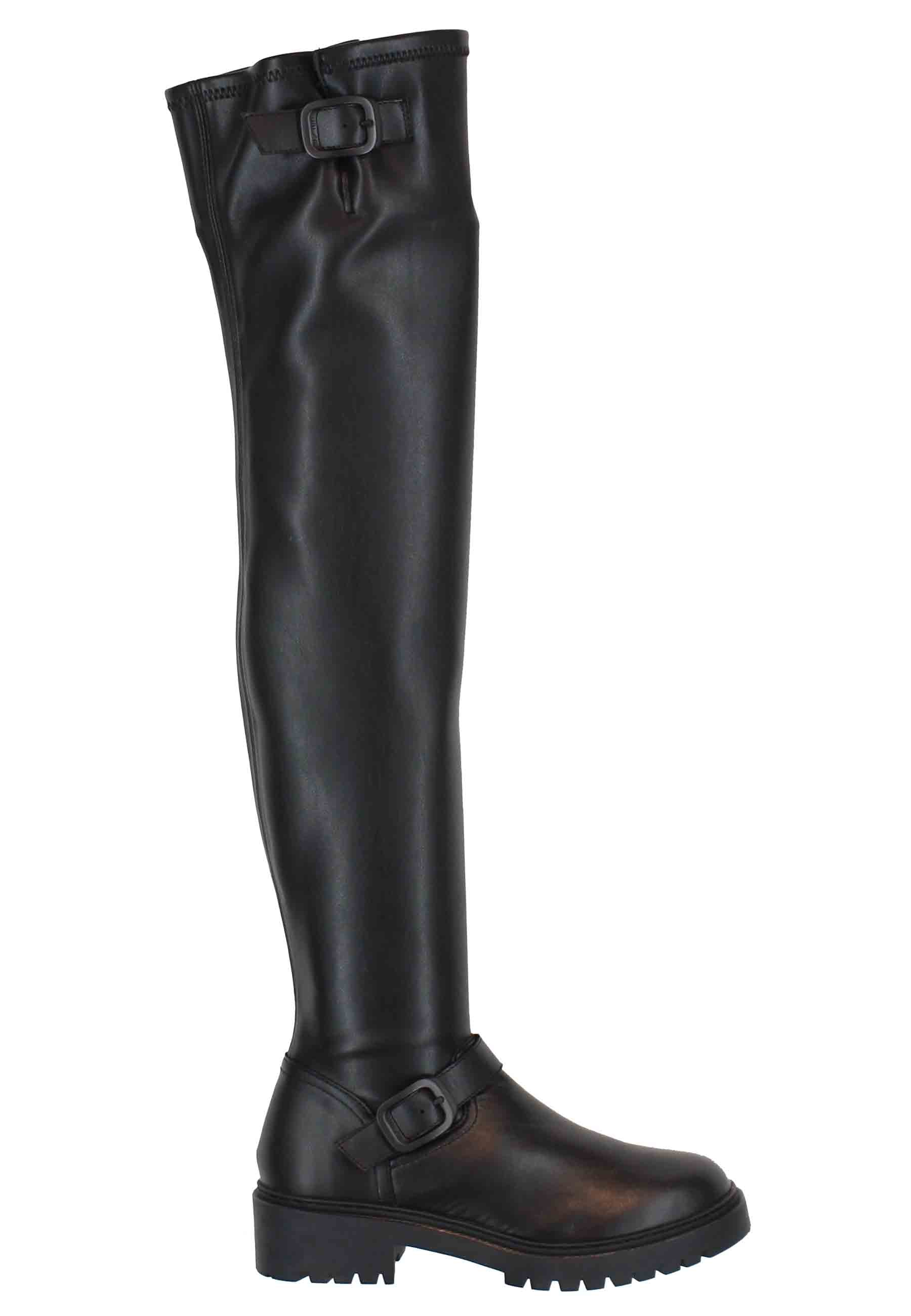 Women's high boot boots in black leather and lug sole