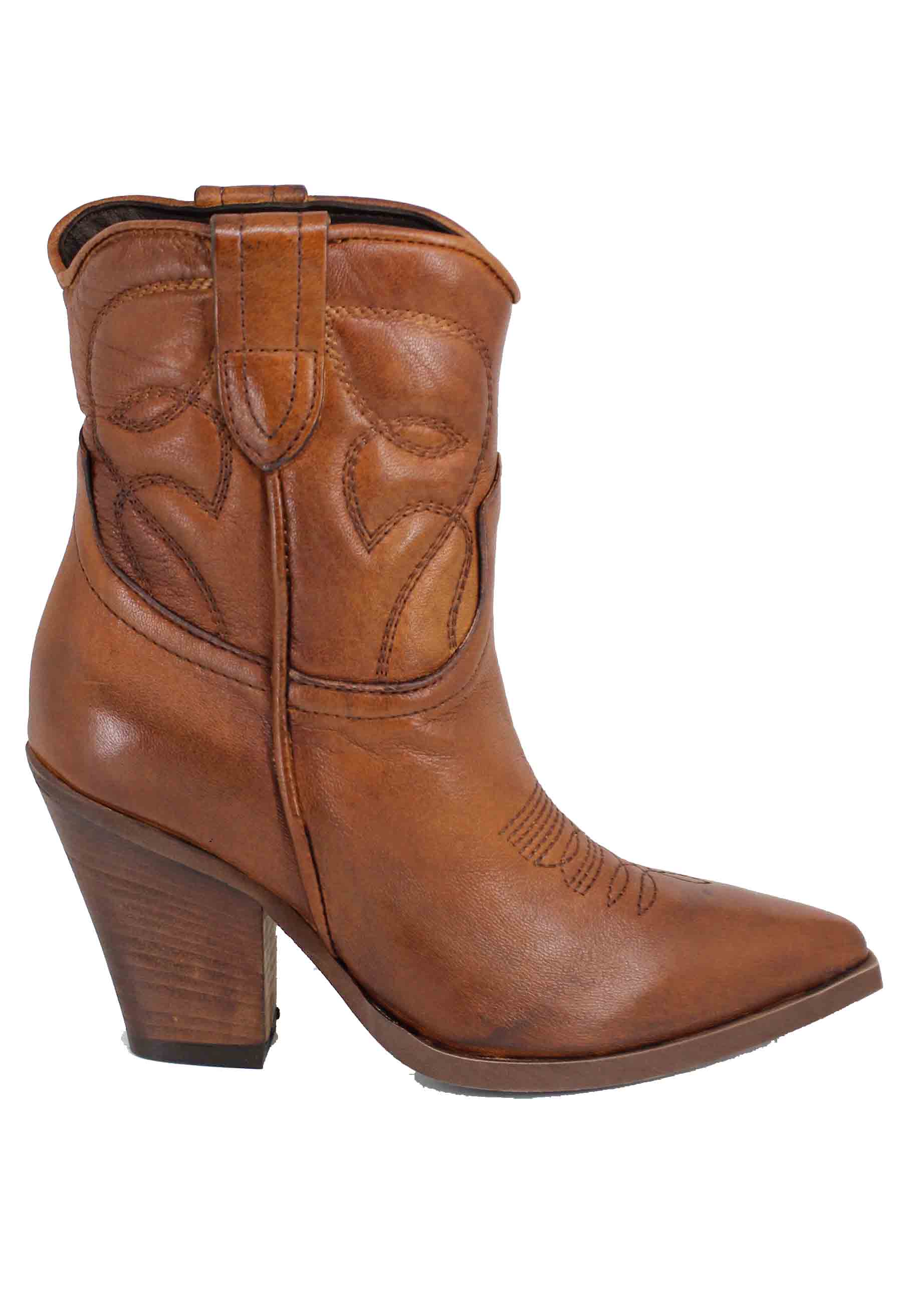 Women's Texan boots in tan leather with high heel