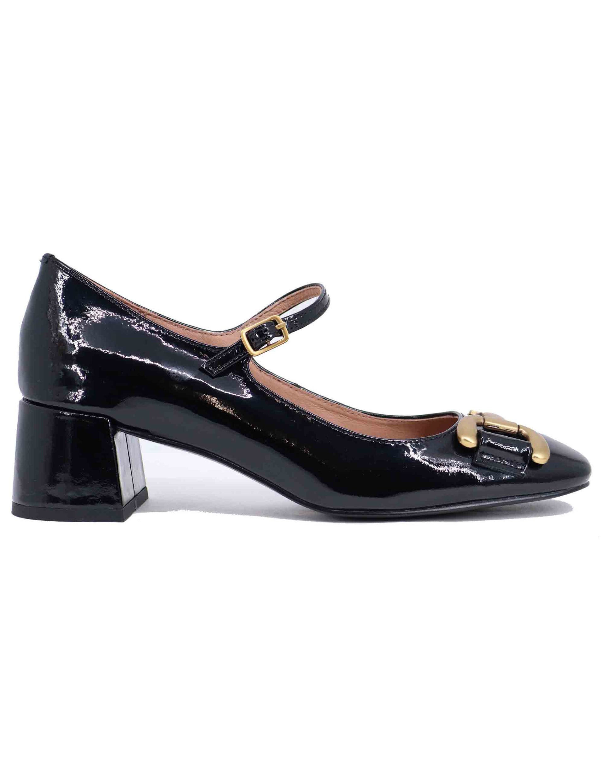 Noa women's pumps in black patent leather with gold clamp