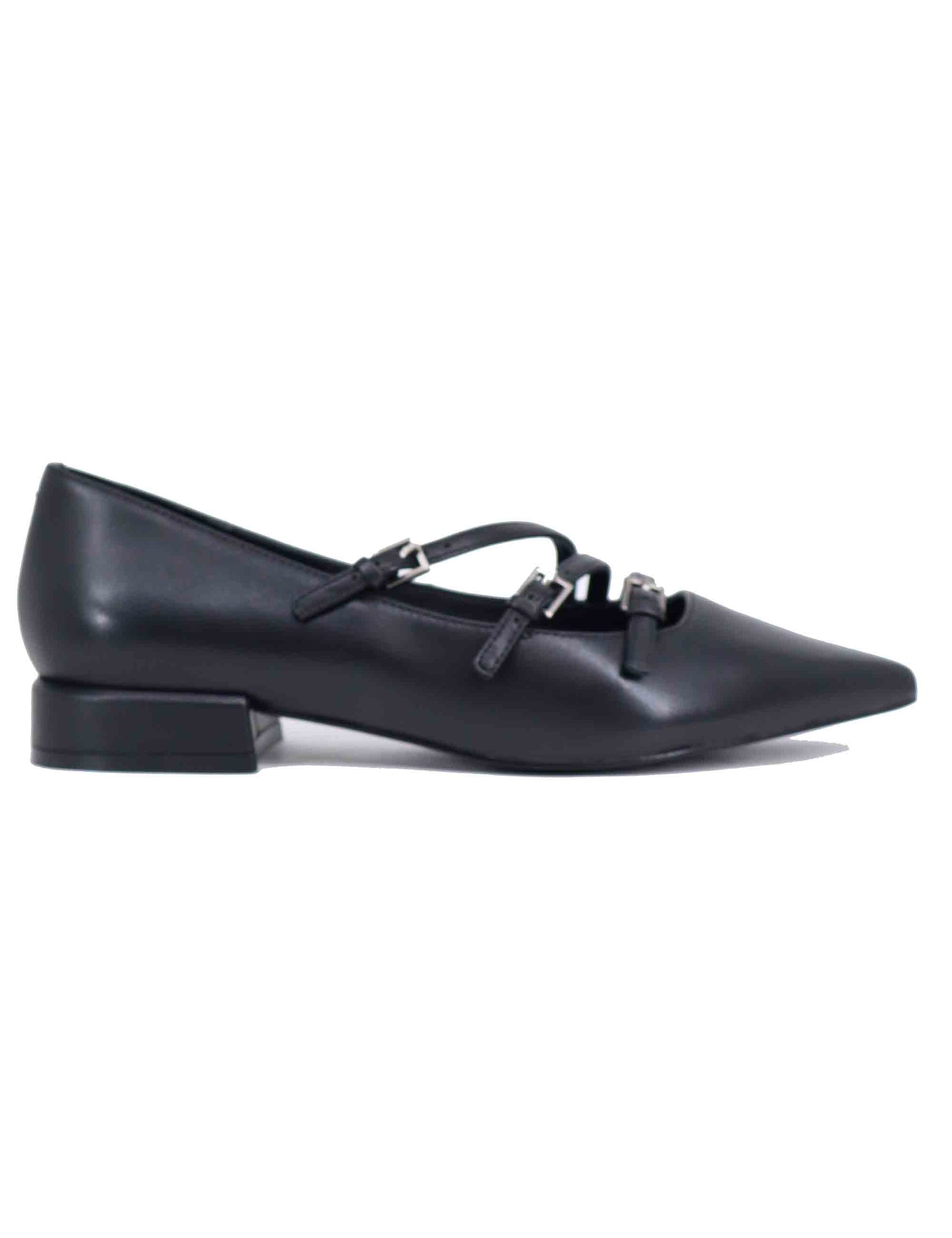 Women's black leather ballerinas with straps