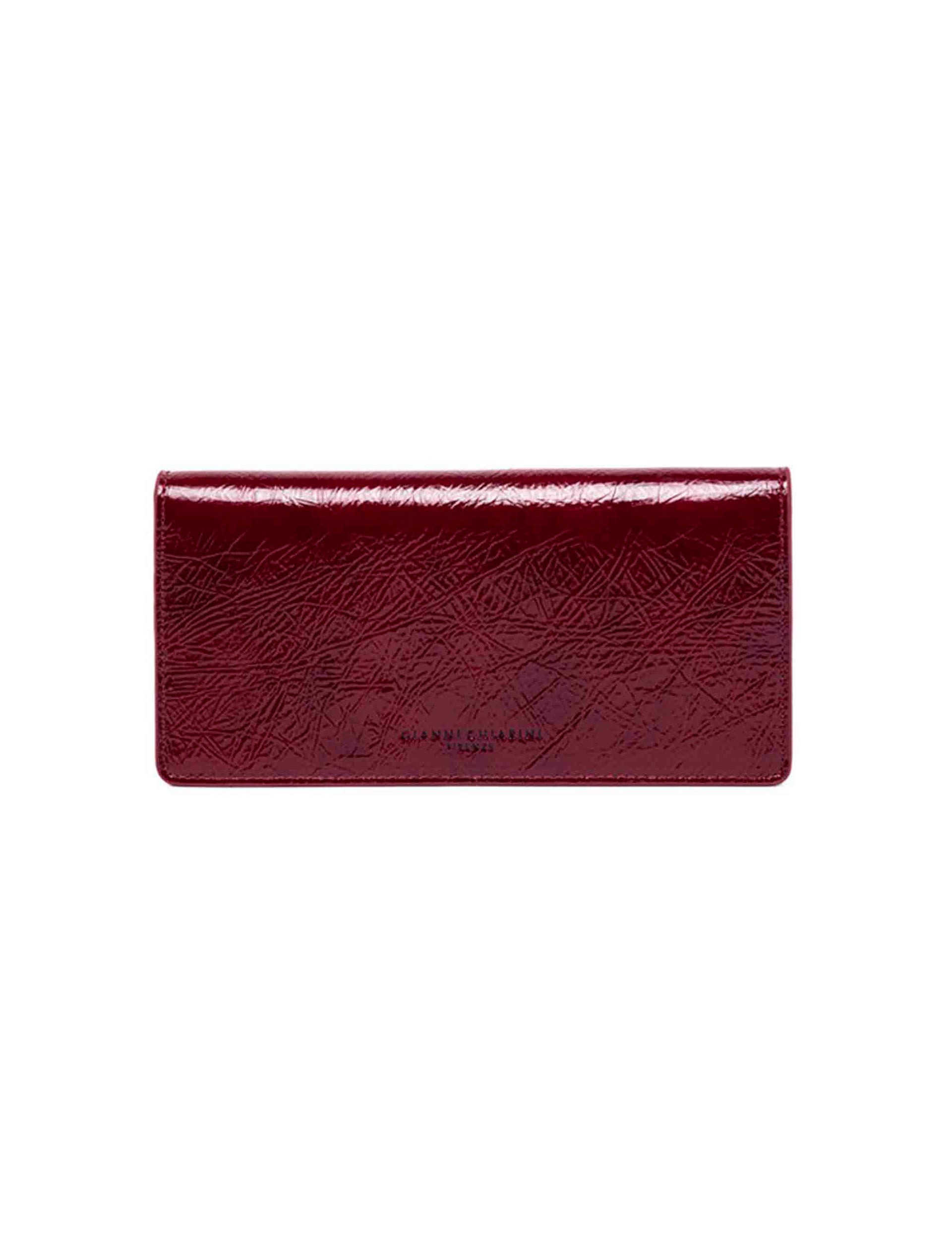 Women's wallet in burgundy leather