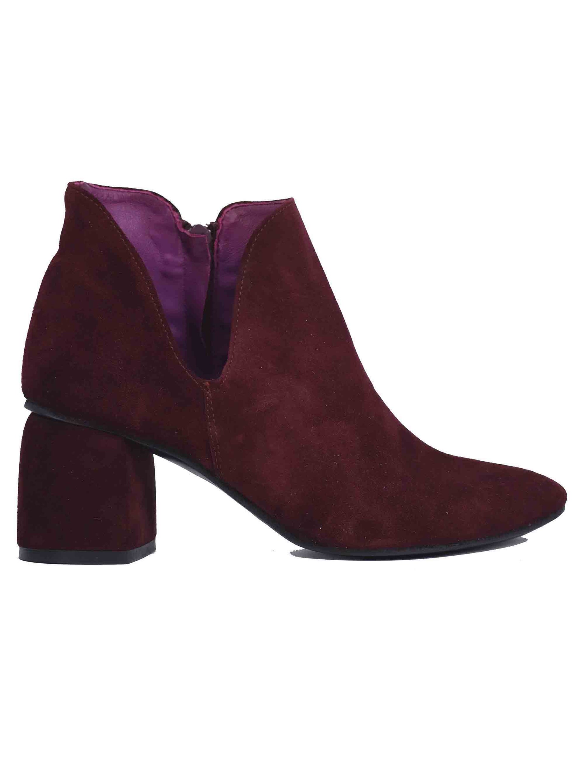 Women's ankle boots in burgundy suede