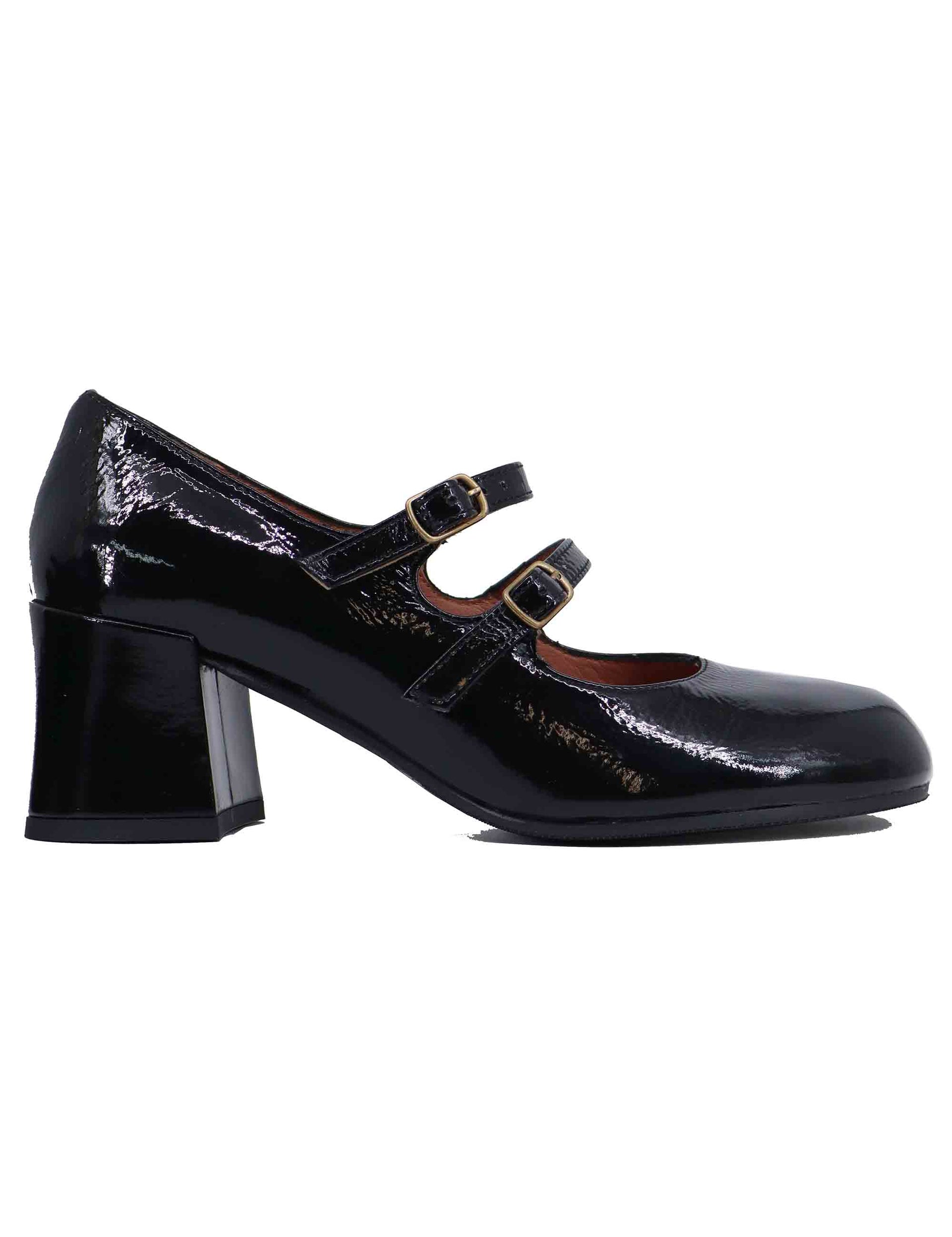 Women's black patent leather pumps