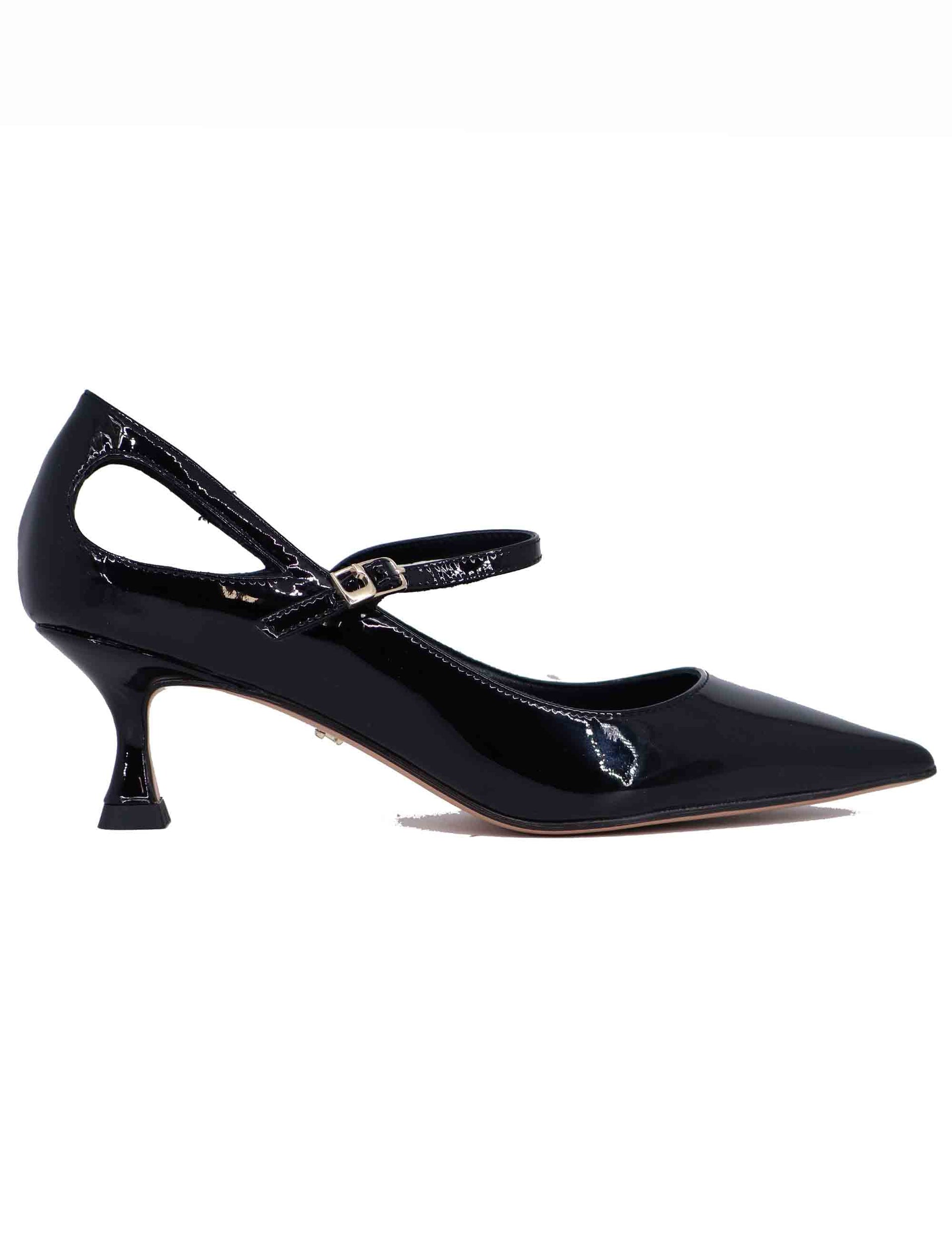 Women's Decollete Salones in black shiny leather