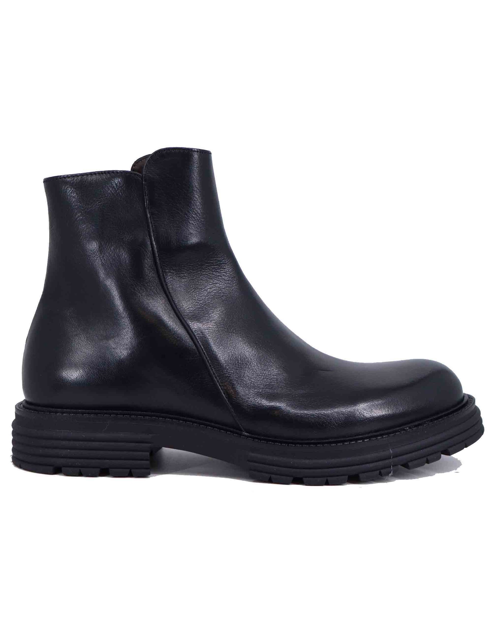 Men's black leather ankle boots with side zip