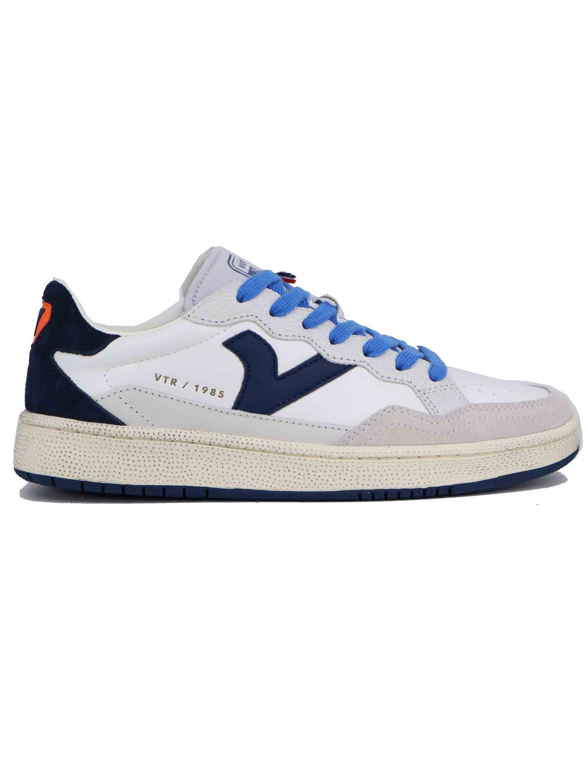 Men's sneakers in white leather with blue inserts