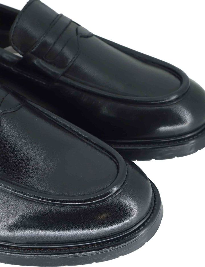 Mocassino penny loafer uomo in pelle nera con suola in gomma SPGB2070 001 Spatarella 
