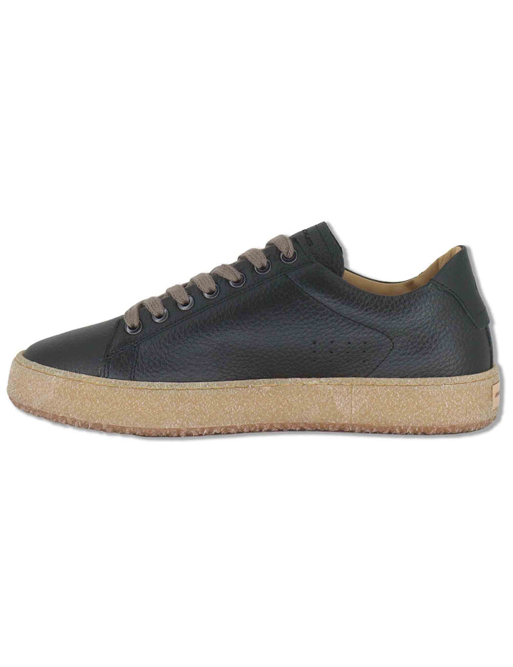 Sneakers uomo Kelpe in pelle nera con fondo in para e sottopiede memory foam 13971A 7523AM Ambitious 