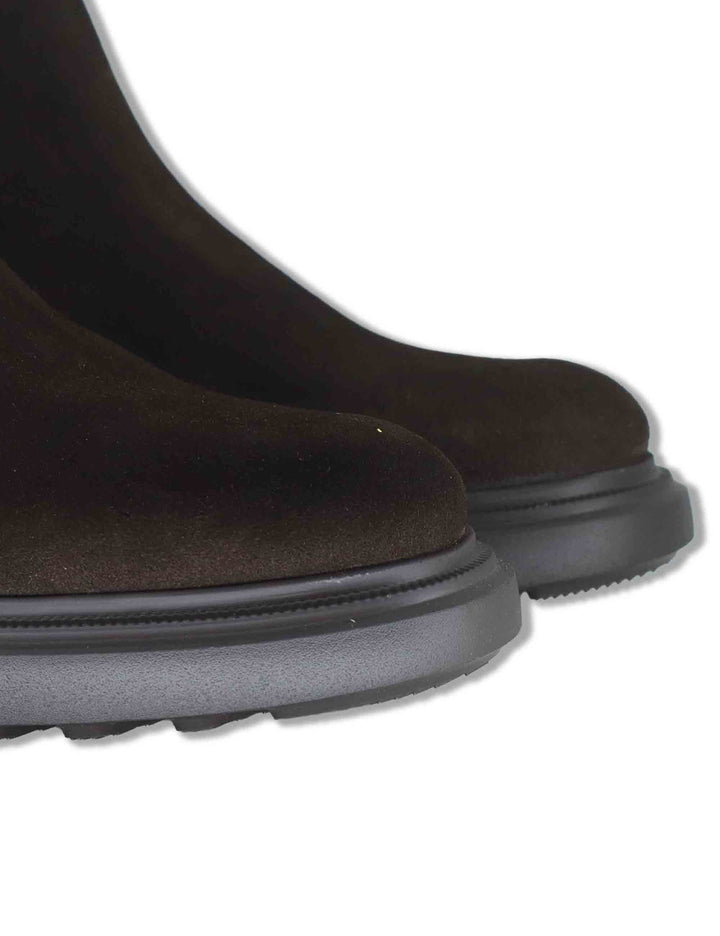 Stivaletti beatles uomo Lorenzo in camoscio marrone con elastici laterali e suola ultra leggera 14019 11171AM Ambitious 