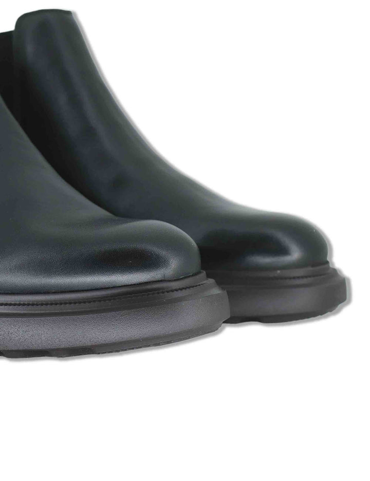 Stivaletti beatles uomo Lorenzo in pelle nera con elastici laterali e suola ultra leggera 14019 6583AM Ambitious 