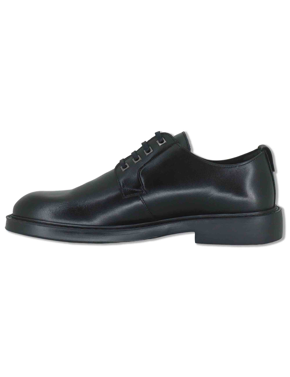 Stringate uomo Smart in pelle nera con lacci in tinta e suola ultra leggera 14076A 6583AM.1 Ambitious 