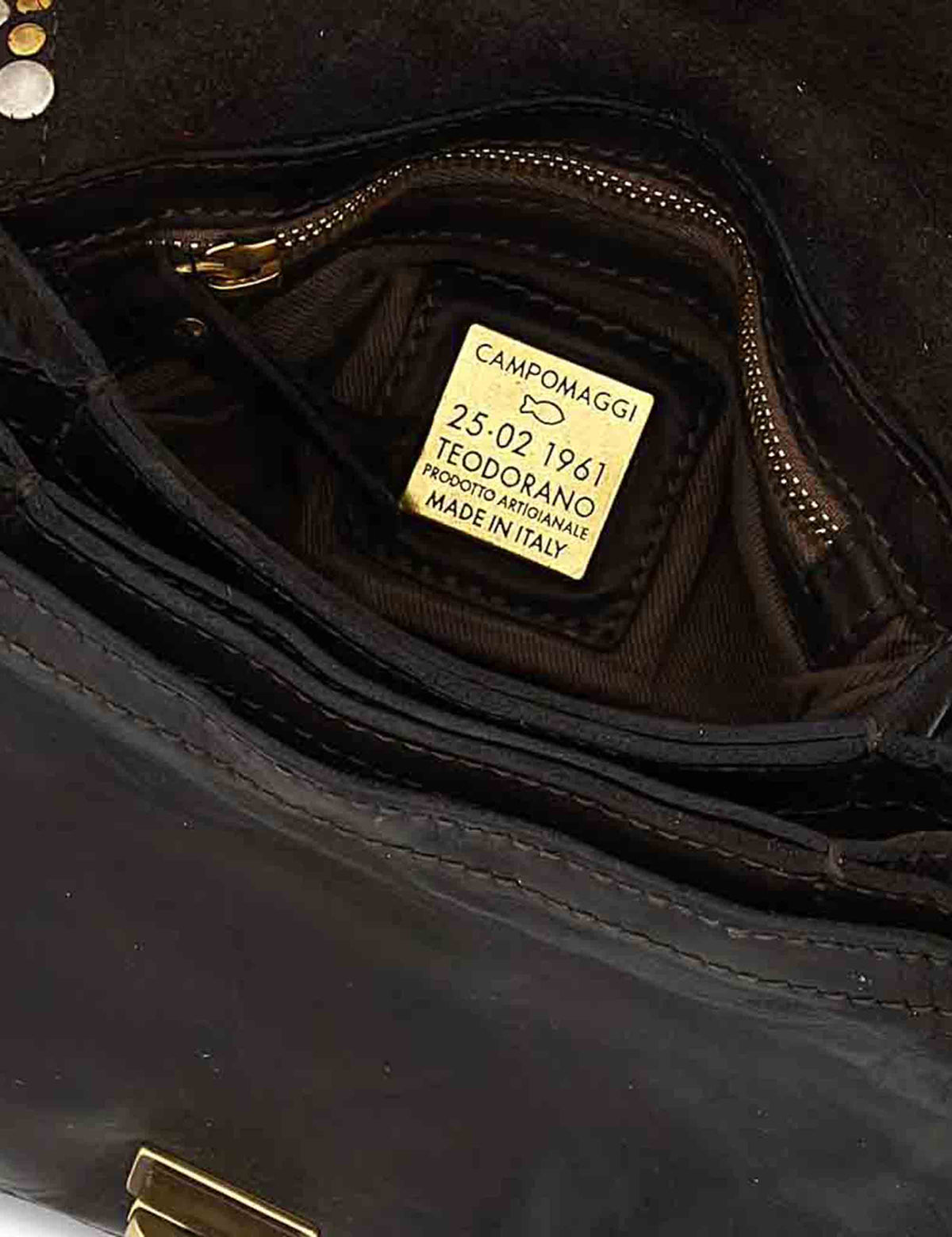 Borsa a tracolla donna Perla moro con borchie C038610ND X3159 C1501 Campomaggi 