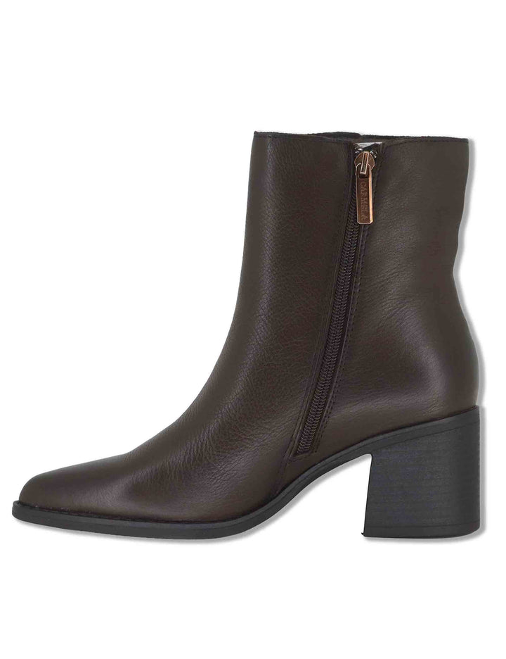 Stivaletti donna in pelle marrone con suola in gomma 164133 02 Carmela 