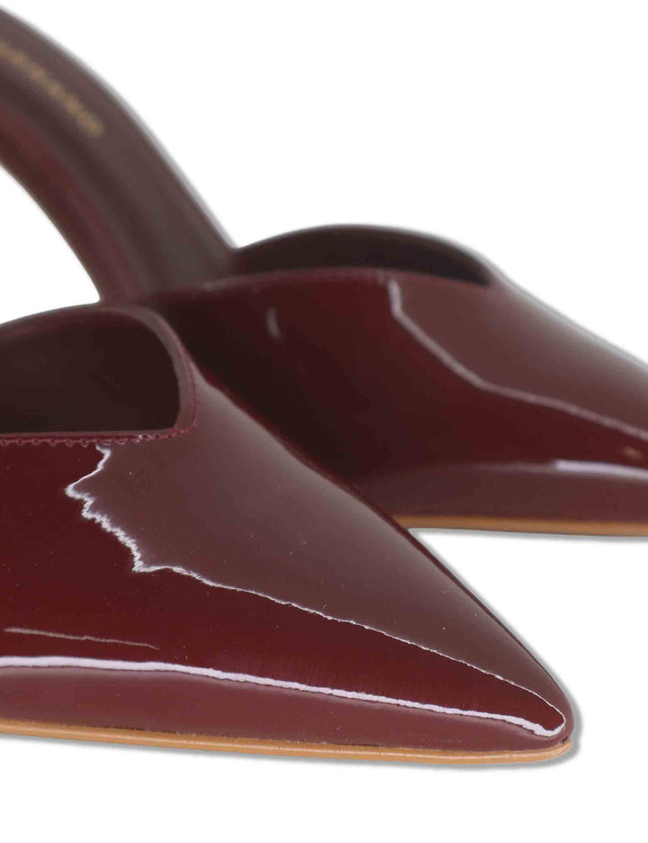 Decollete donna in vernice bordeaux con tacco alto e punta a punta 195195 312 Carrano 