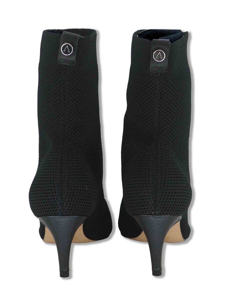 Stivaletti donna in tessuto elasticizzato nero con tacco alto 853025 200 Carrano 