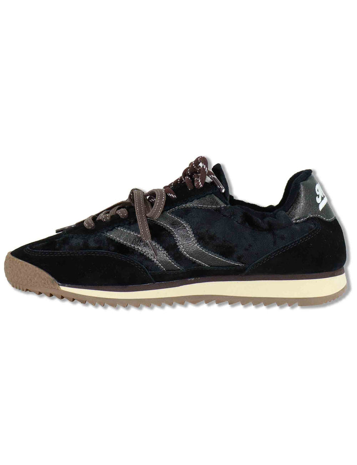 Sneakers donna in velluto e pelle nero vintage con suola bassa UTAH 7 MRP 