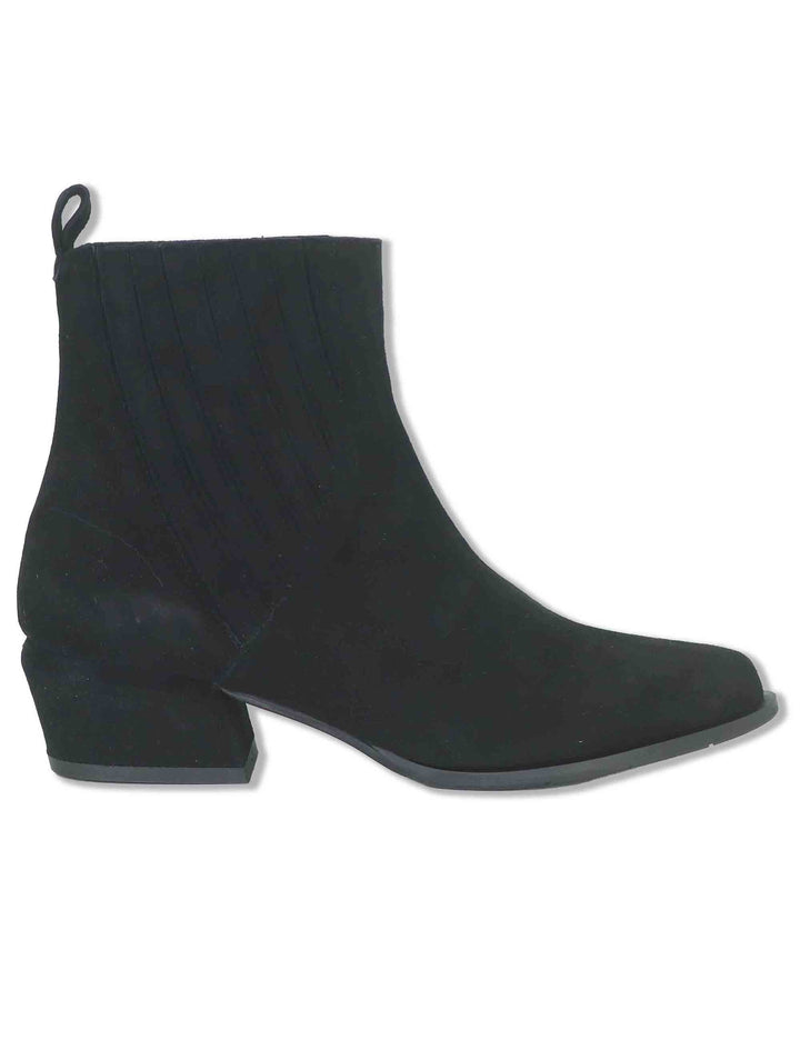 Stivaletti donna in camoscio nero con zip interna tacco fasciato e punta a punta SP2615 001 Spatarella 
